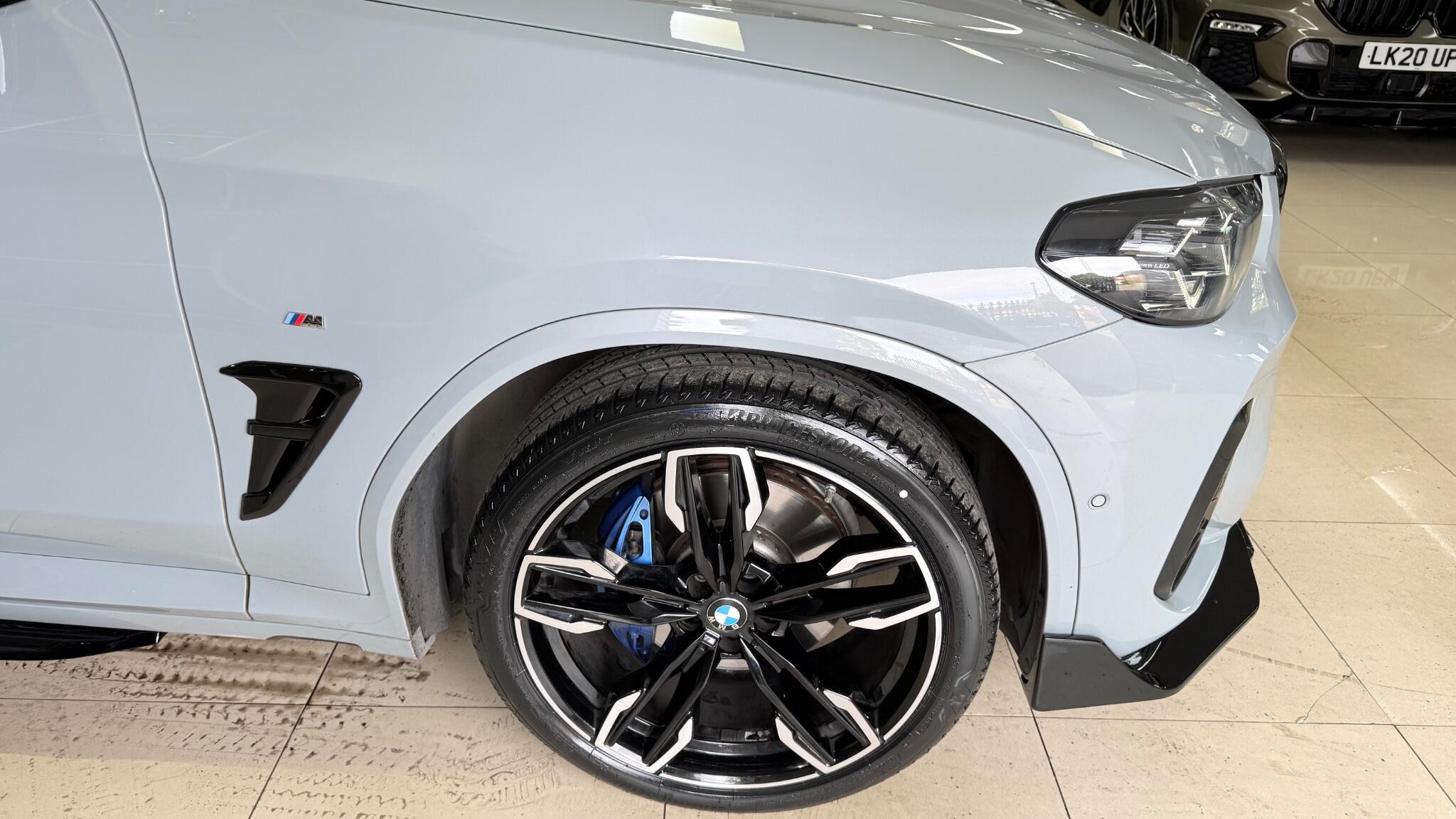BMW X3 view 11