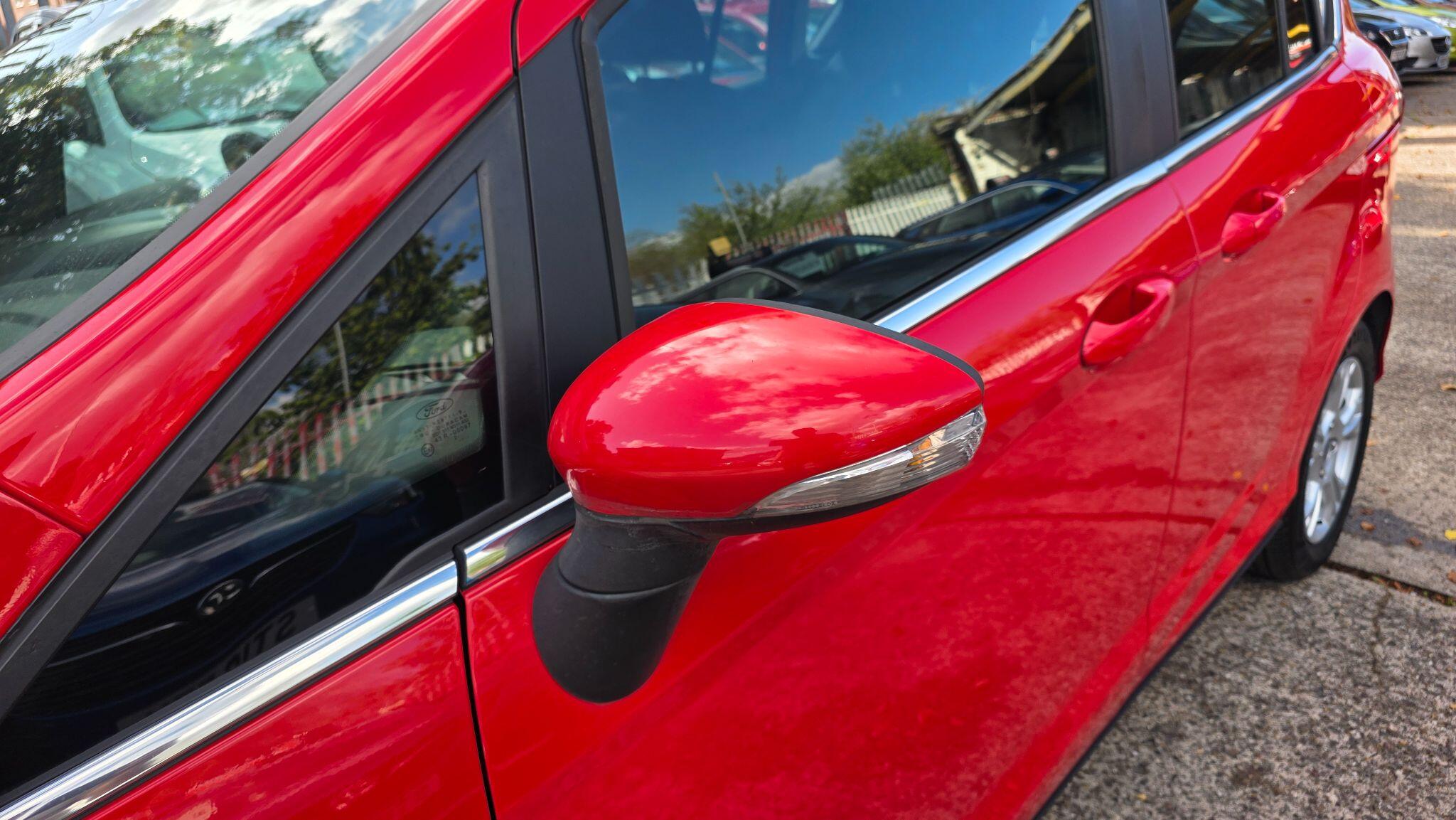 Ford B-Max view 9