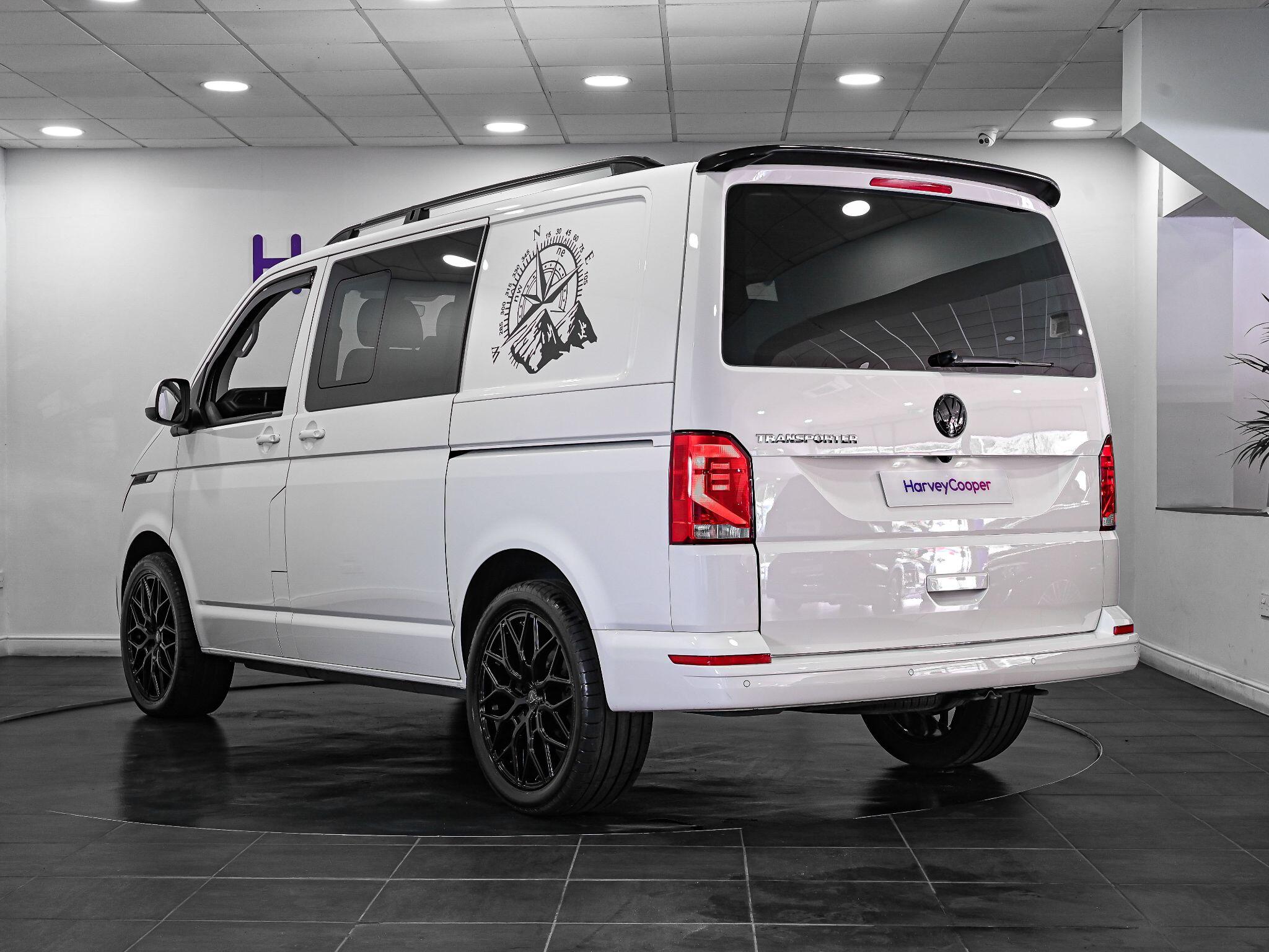 Volkswagen Transporter view 5