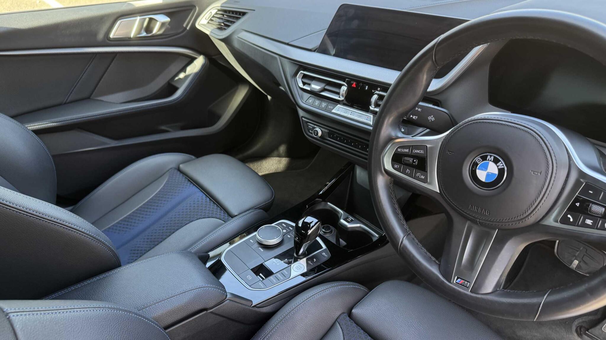 BMW 2 Series view 21