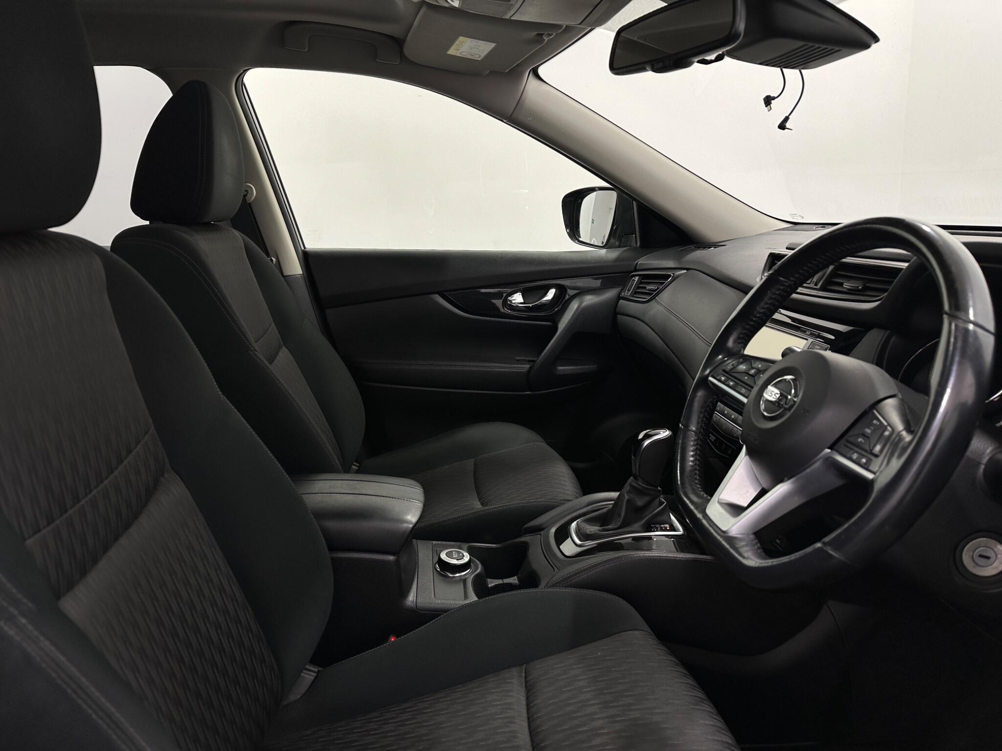 Nissan X-Trail view 32