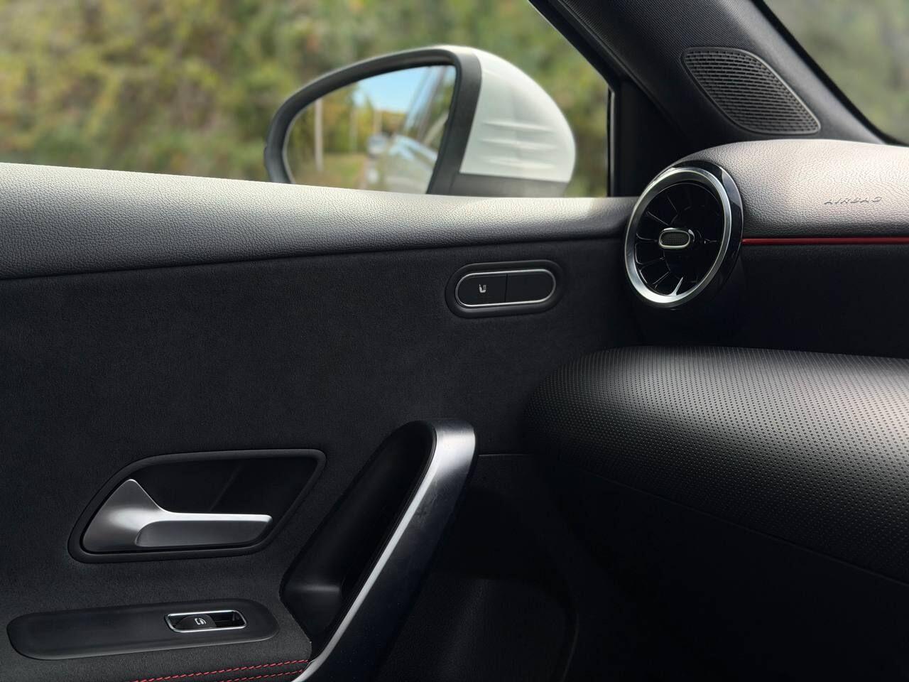 Mercedes-Benz A-Class view 39