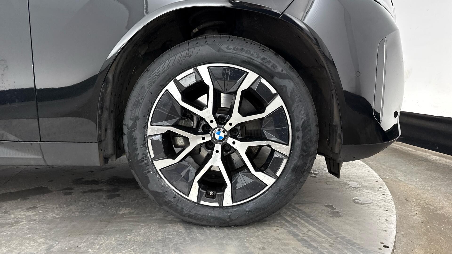 BMW X3 view 14