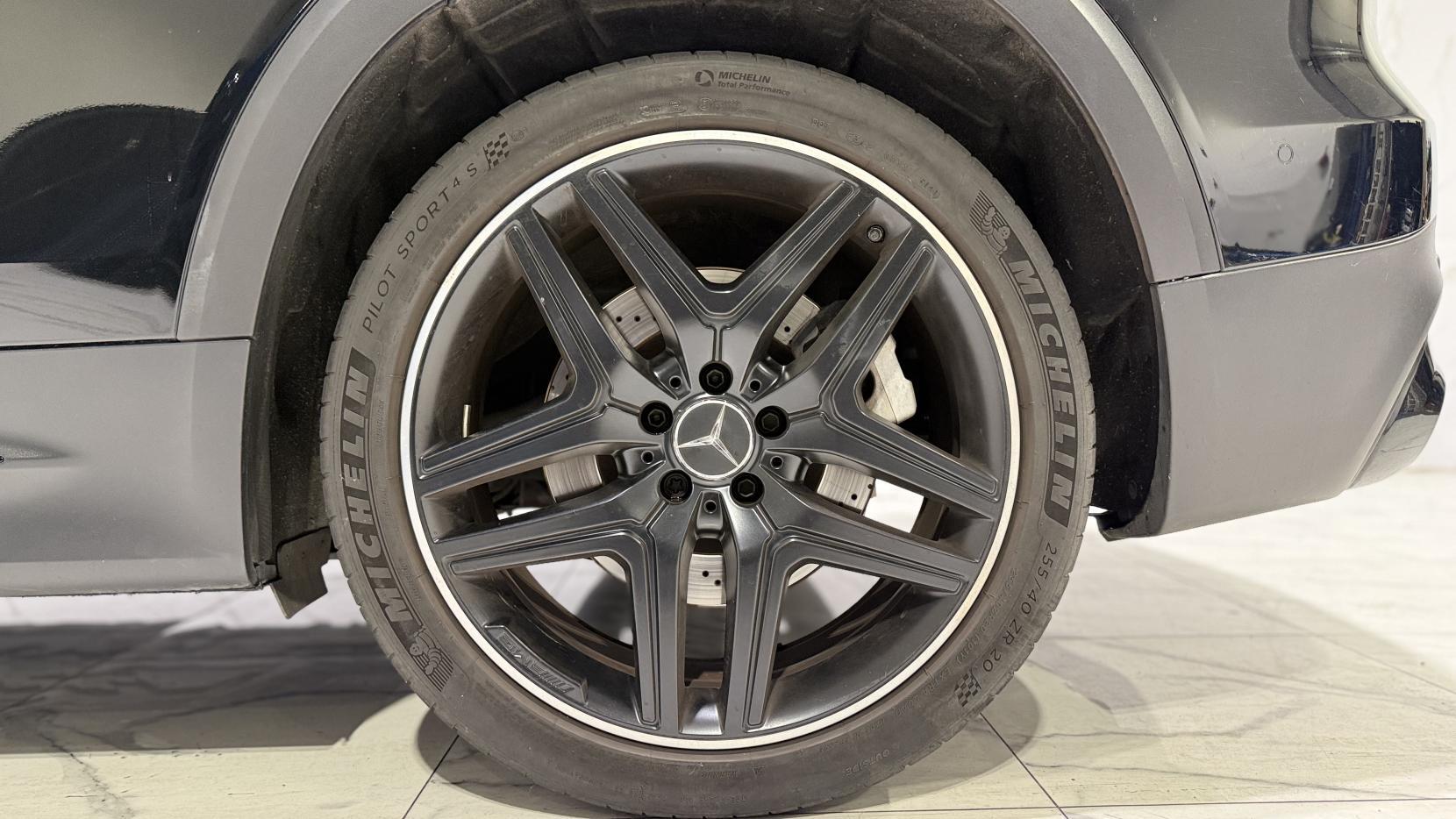 Mercedes-Benz GLB view 56