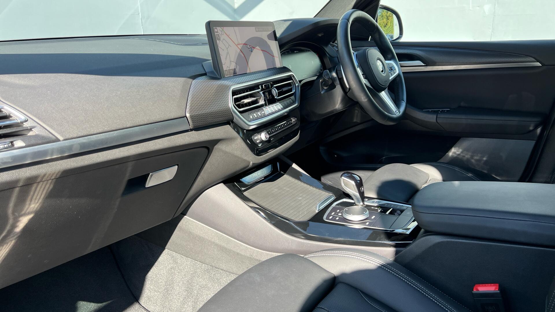 BMW X3 view 7