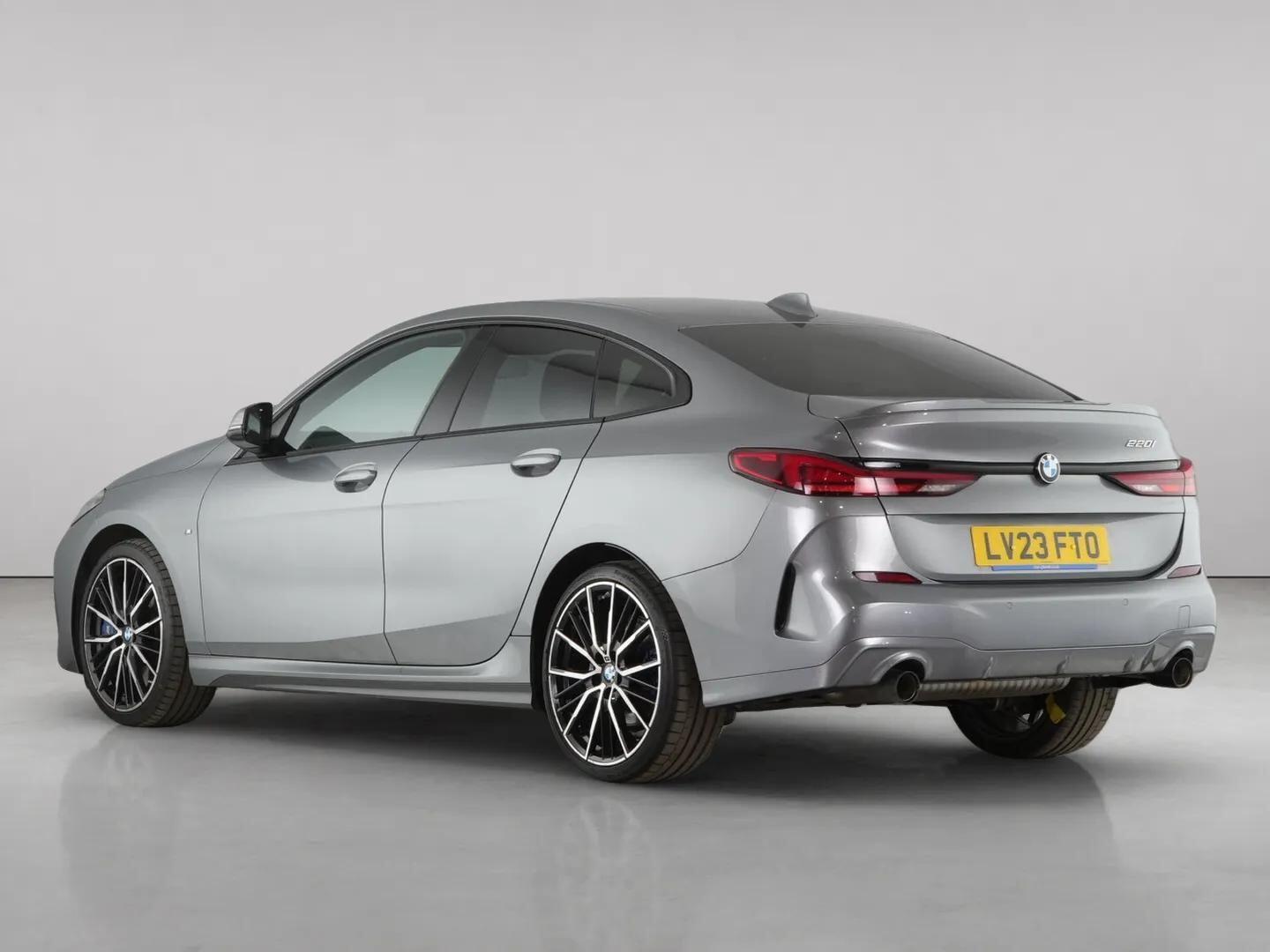 BMW 2 Series view 6