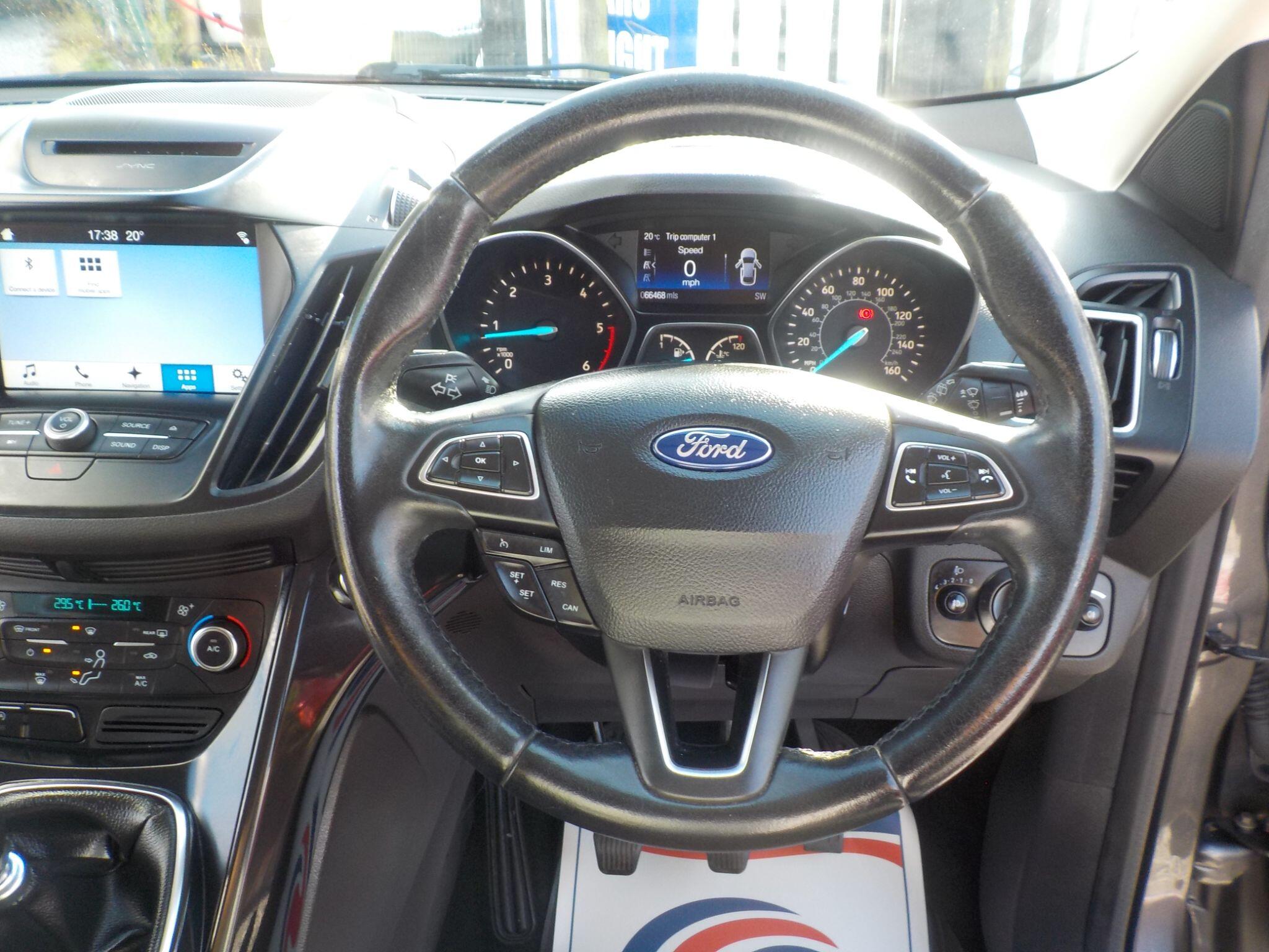 Ford Kuga 1.5 TDCi Titanium Euro 6 (s/s) 5dr