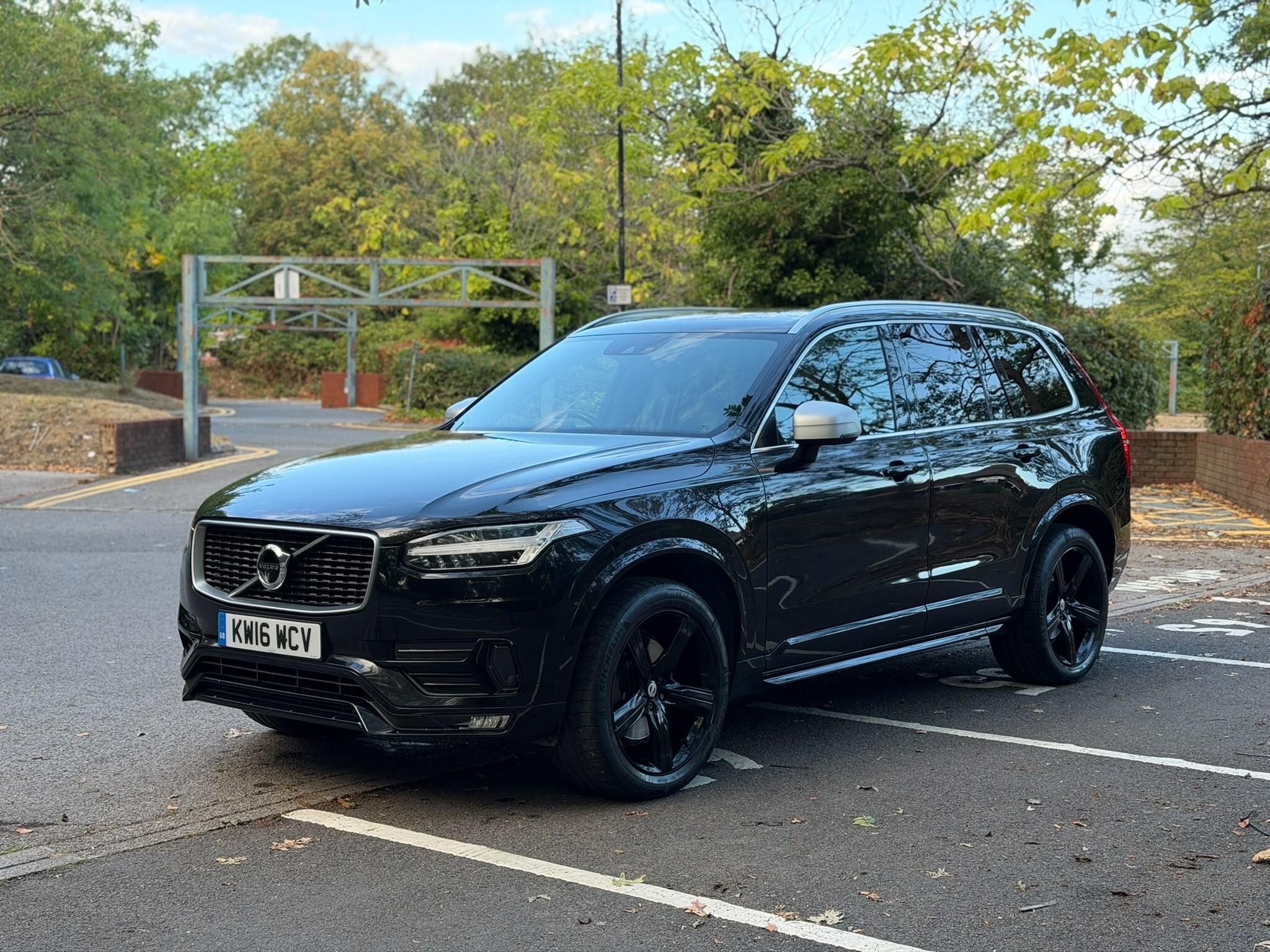 Volvo XC90 view 7