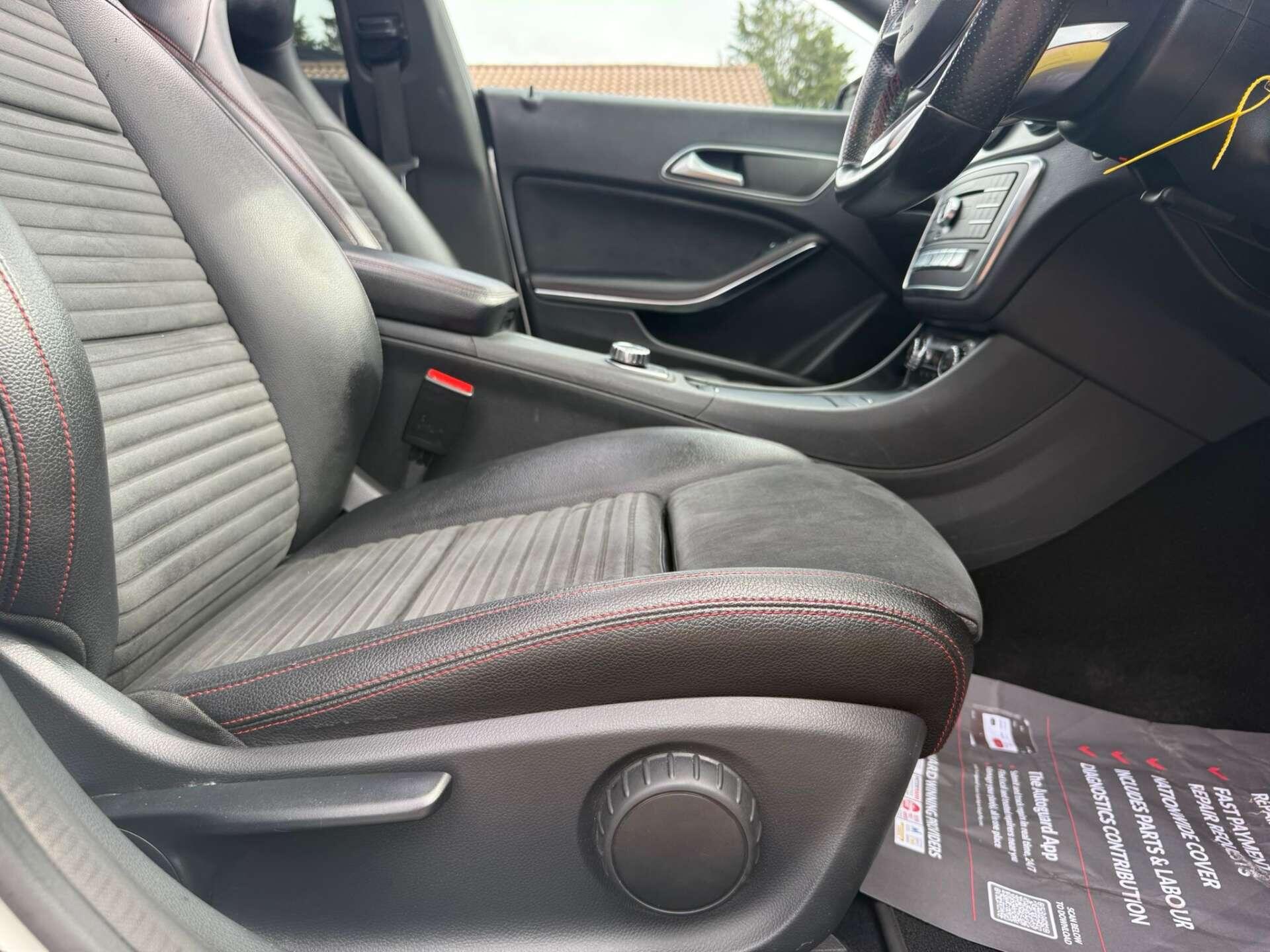 Mercedes-Benz Cla view 27