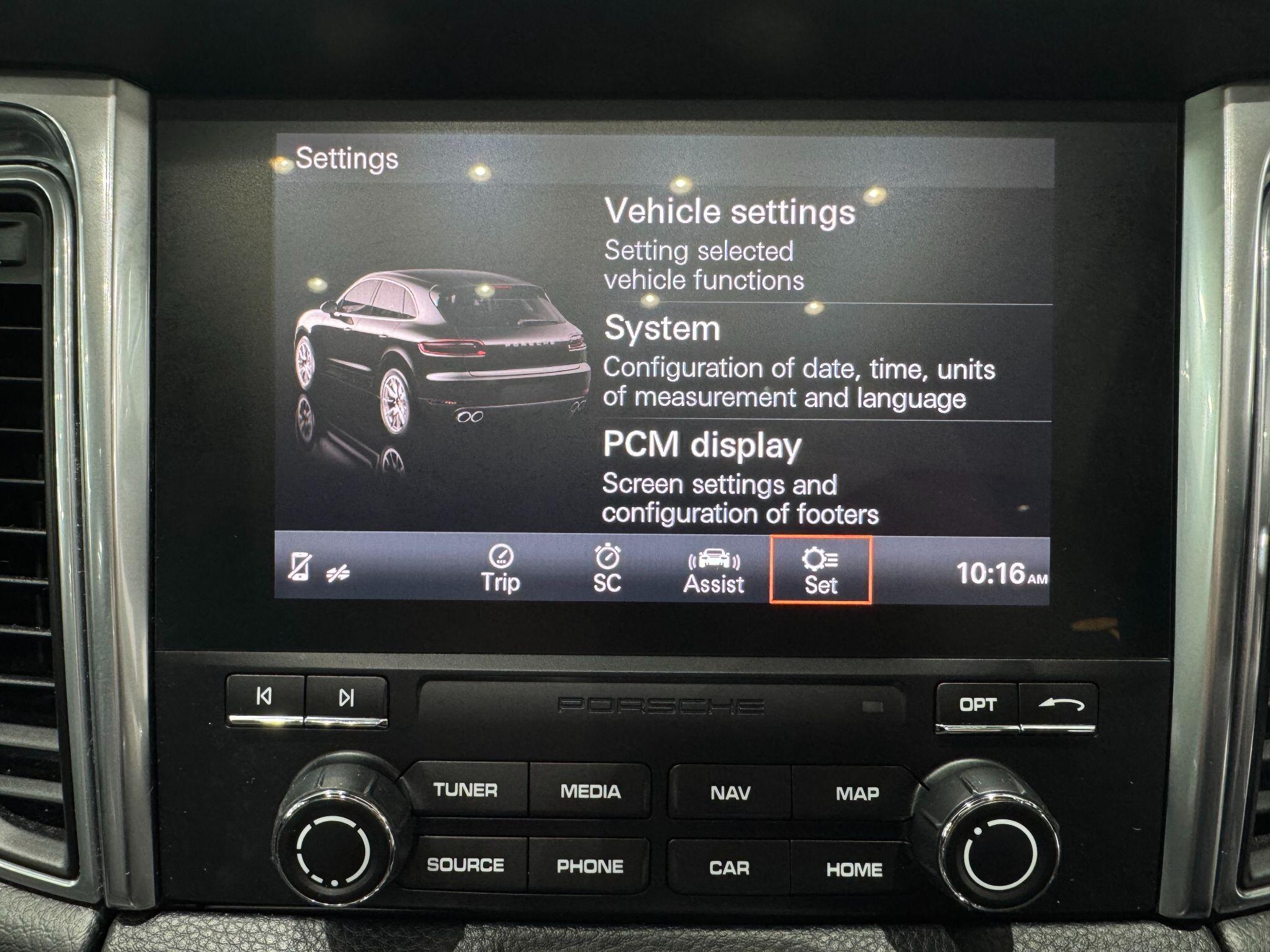 Porsche Macan view 33