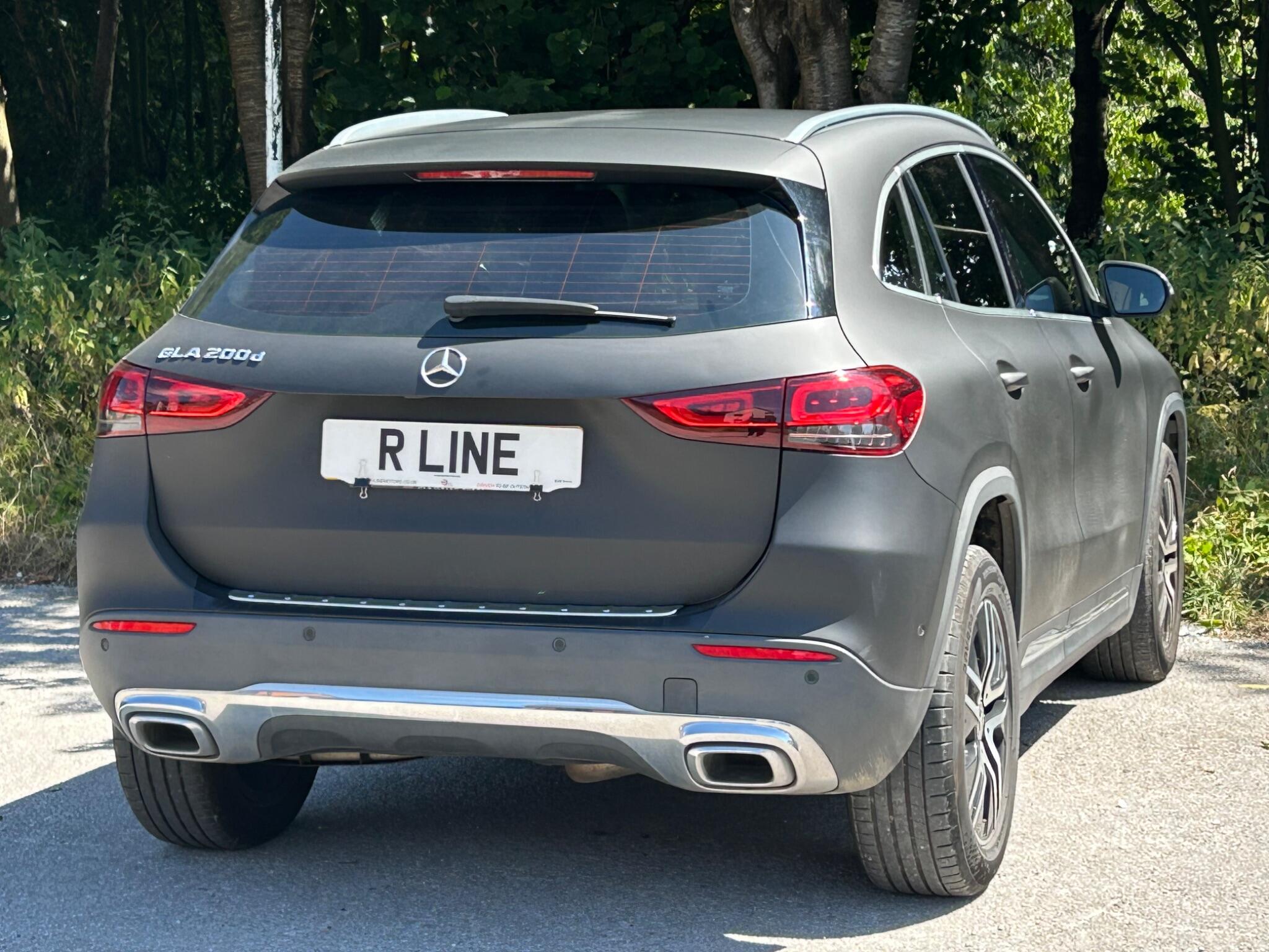 Mercedes-Benz Gla view 12