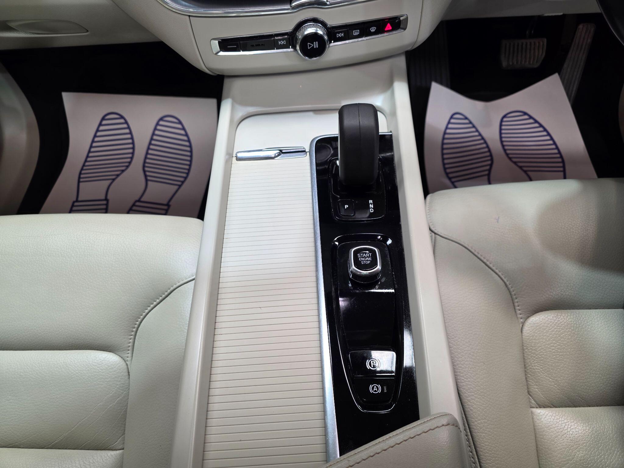Volvo XC60 view 12