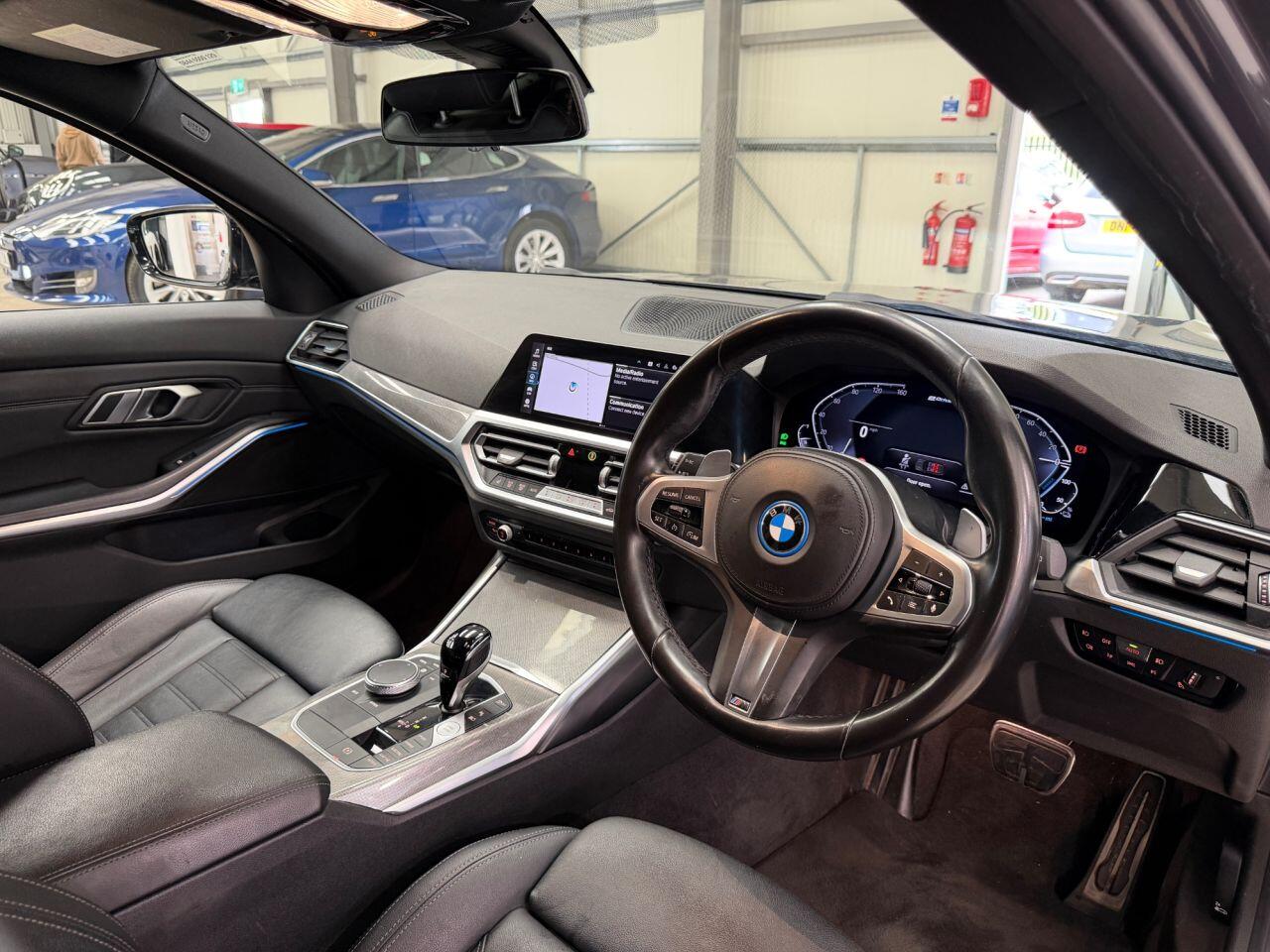 BMW 3 Series view 3