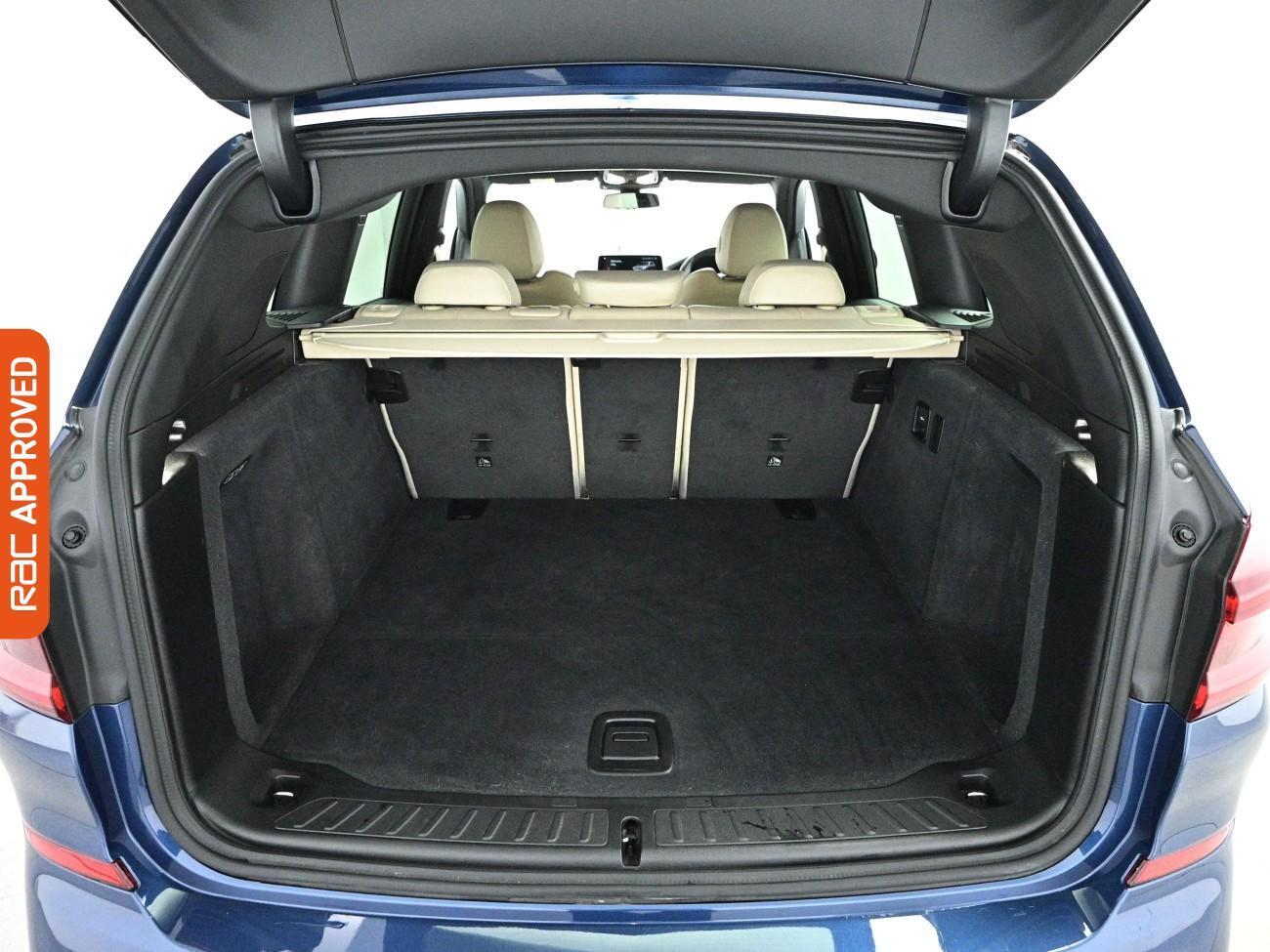 BMW X3 view 24