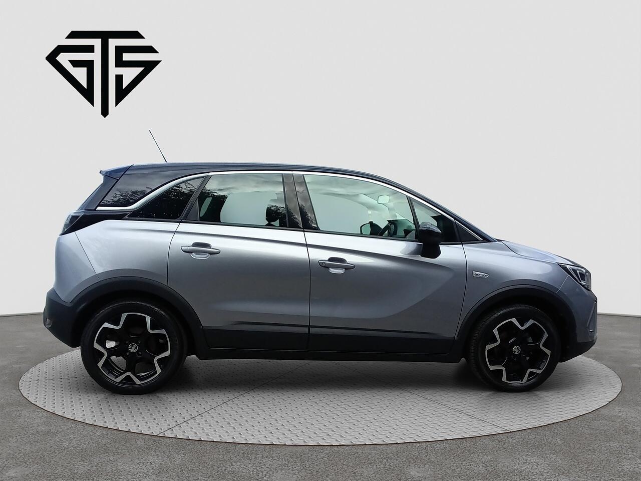 Vauxhall Crossland view 2