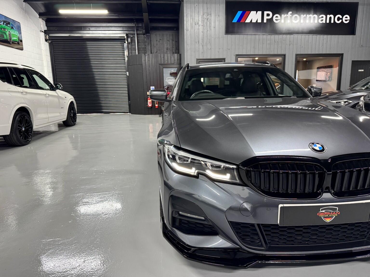 BMW 3 Series view 31