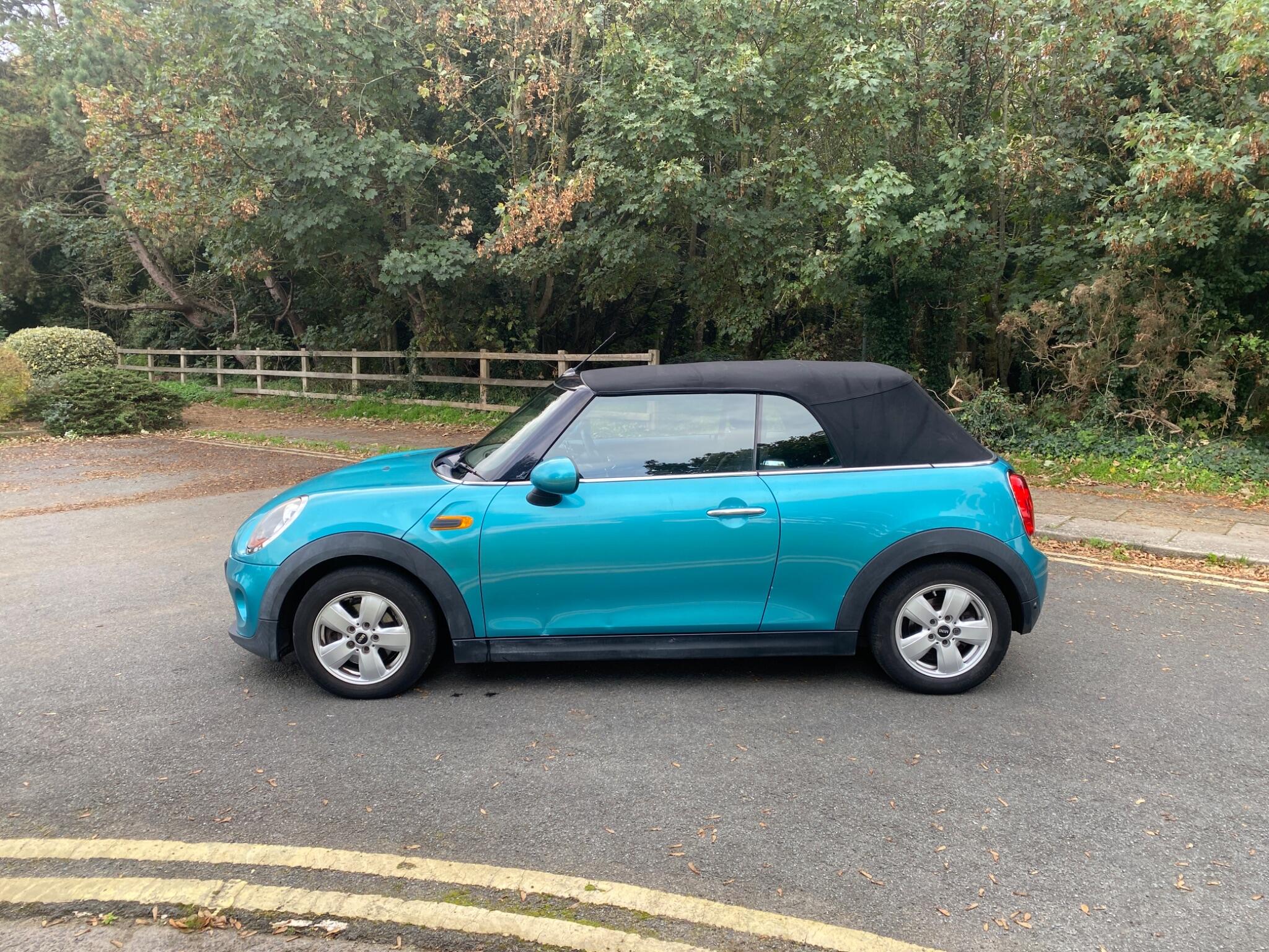 MINI Convertible 1.5 Cooper Euro 6 (s/s) 2dr