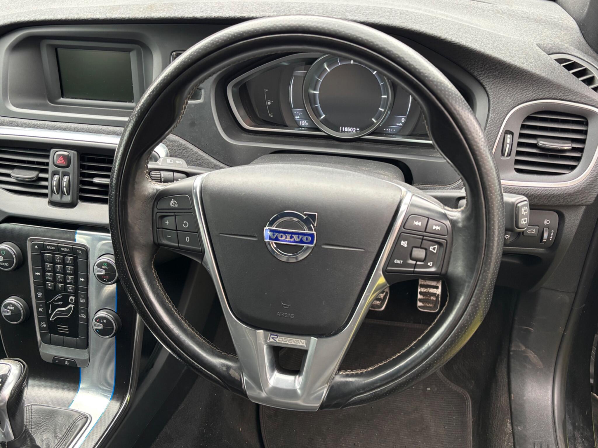 Volvo V40 view 26