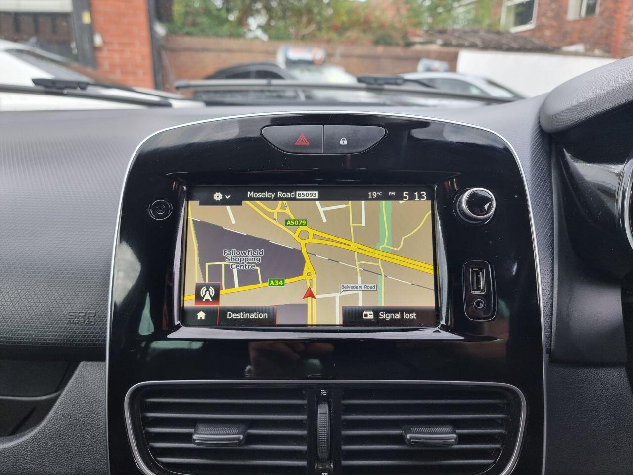 Renault Clio view 16