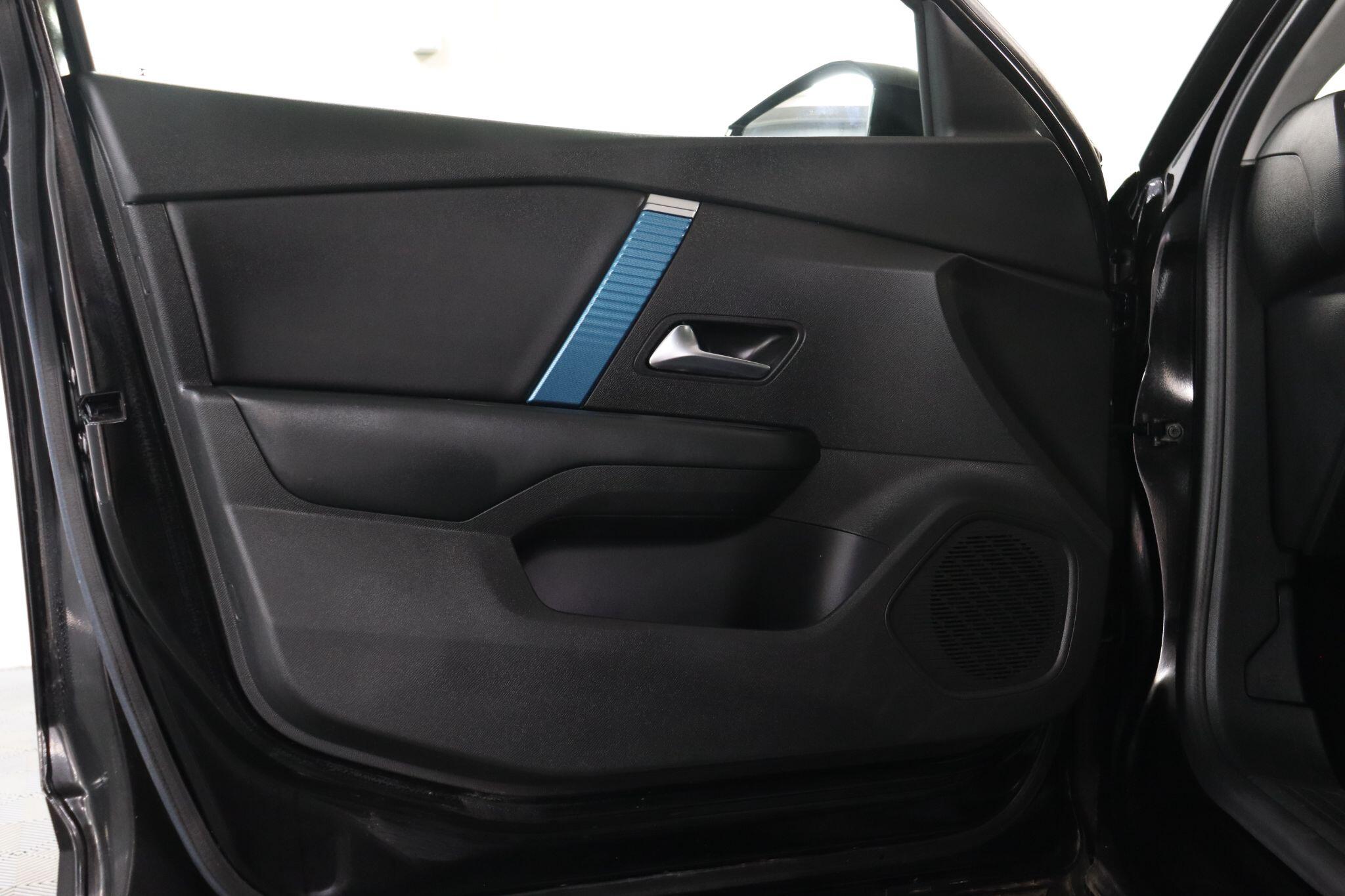 Citroen E-C4 view 45
