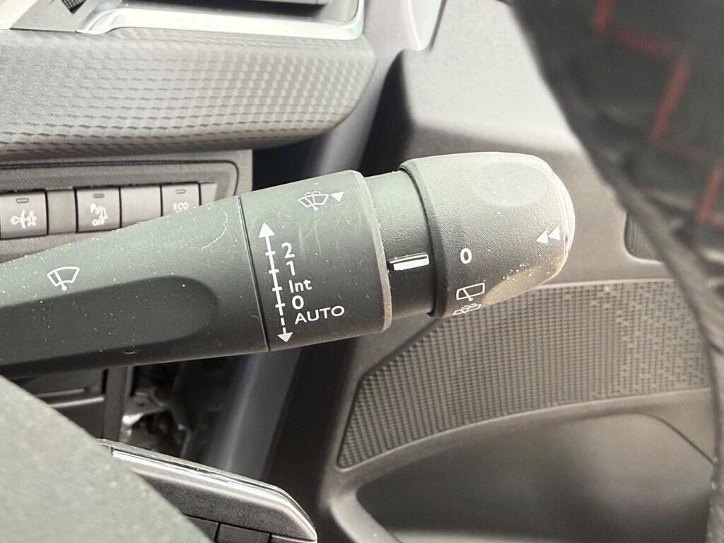Peugeot 2008 view 25