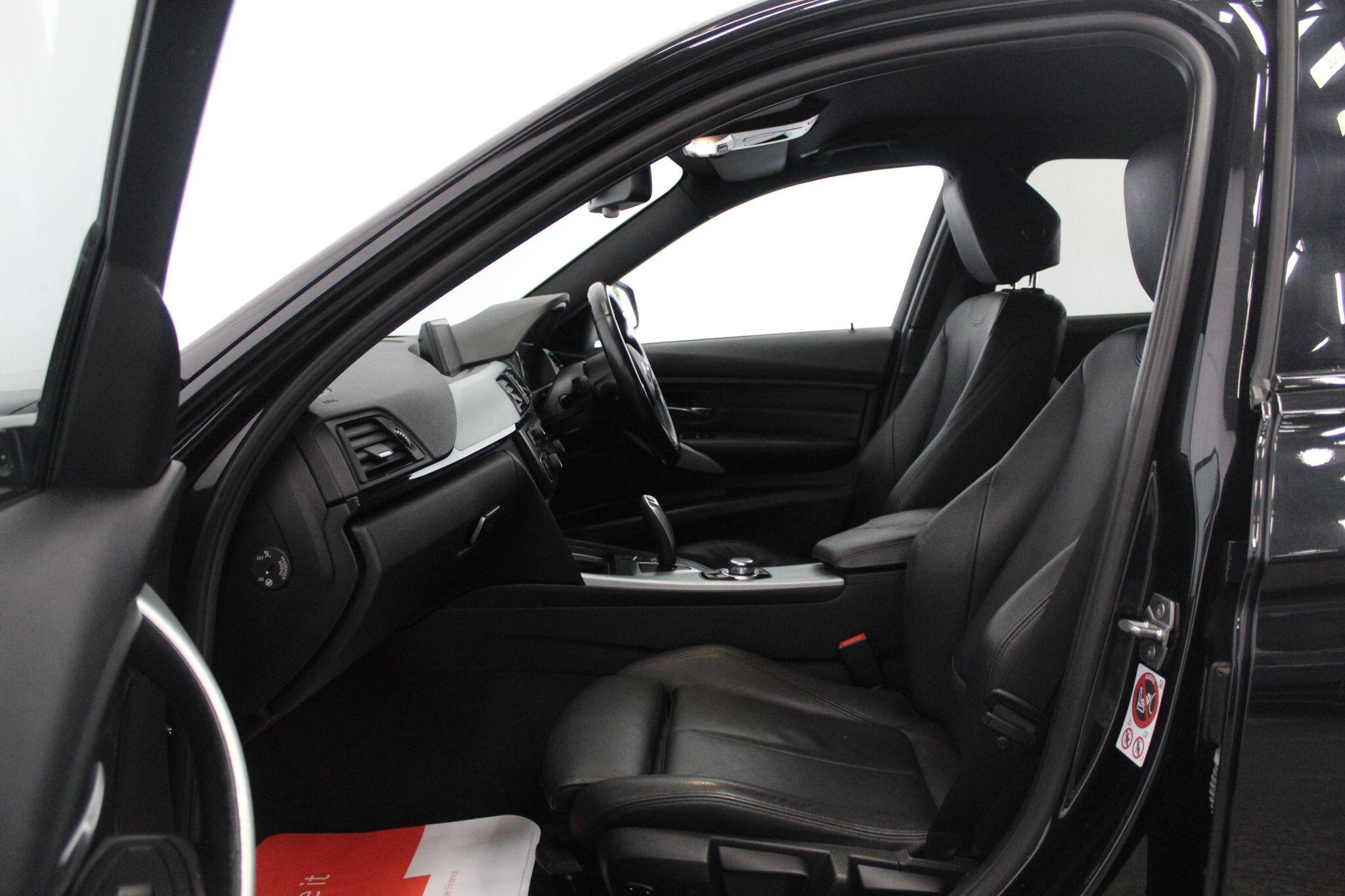 BMW 3 Series view 48