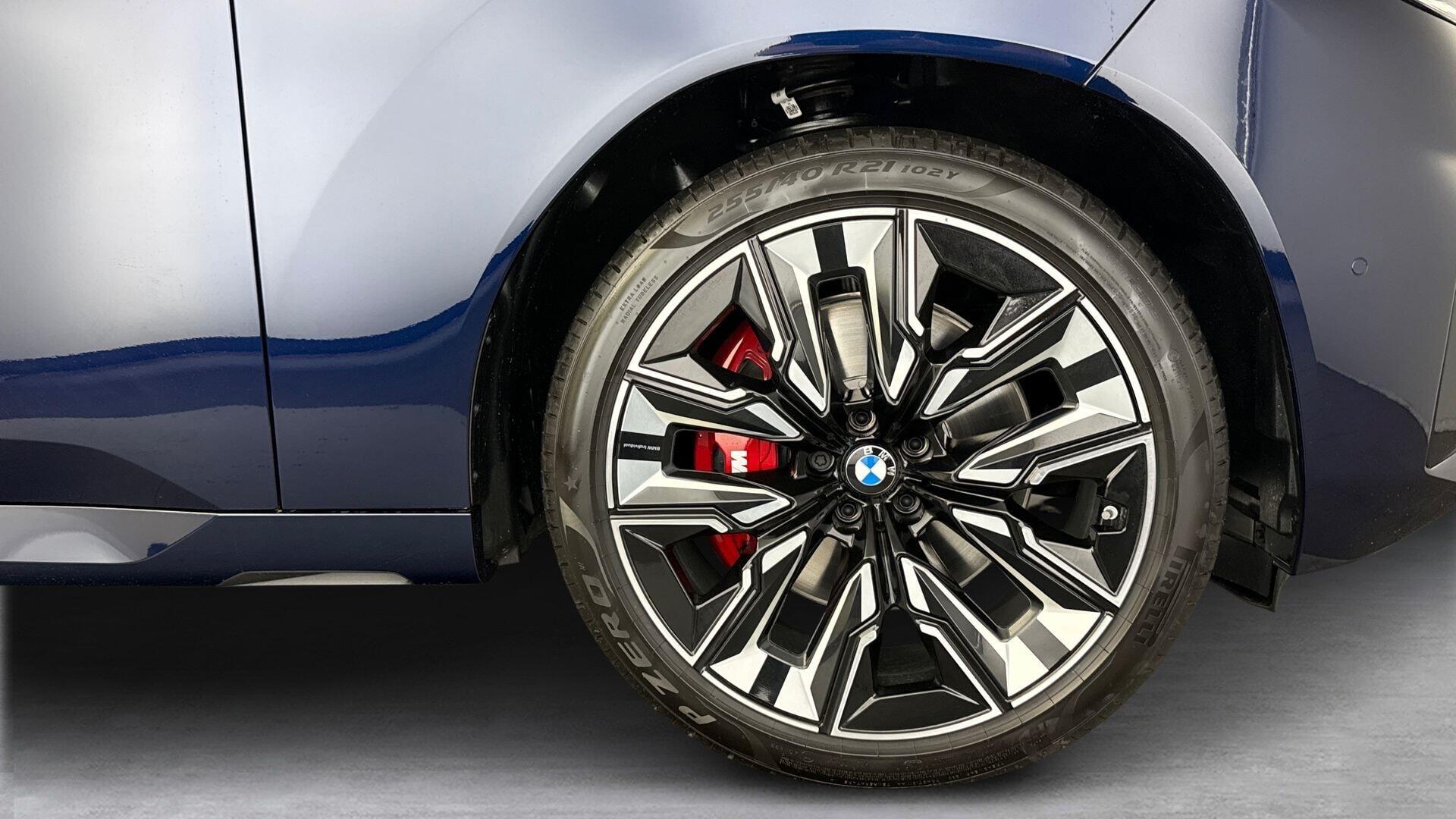 BMW X3 view 14