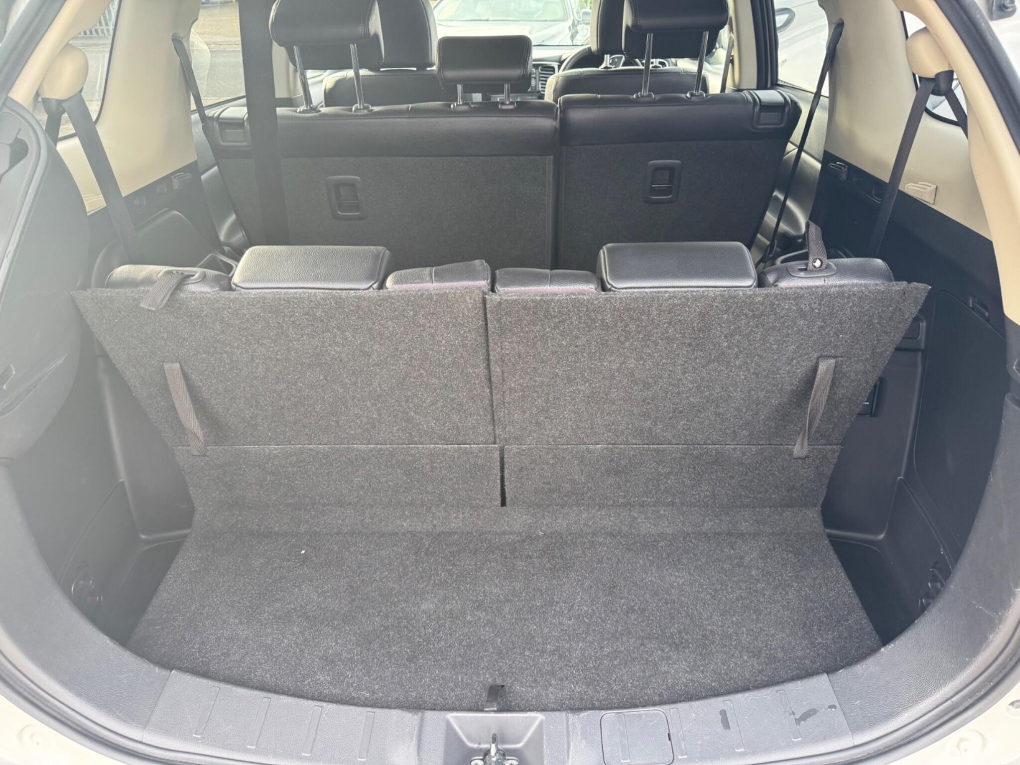 Mitsubishi Outlander view 39