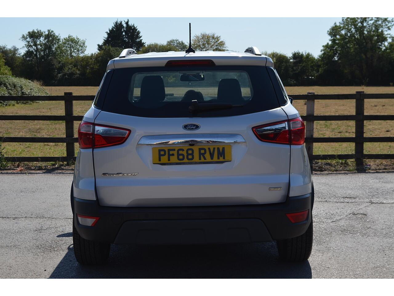 Ford EcoSport view 8