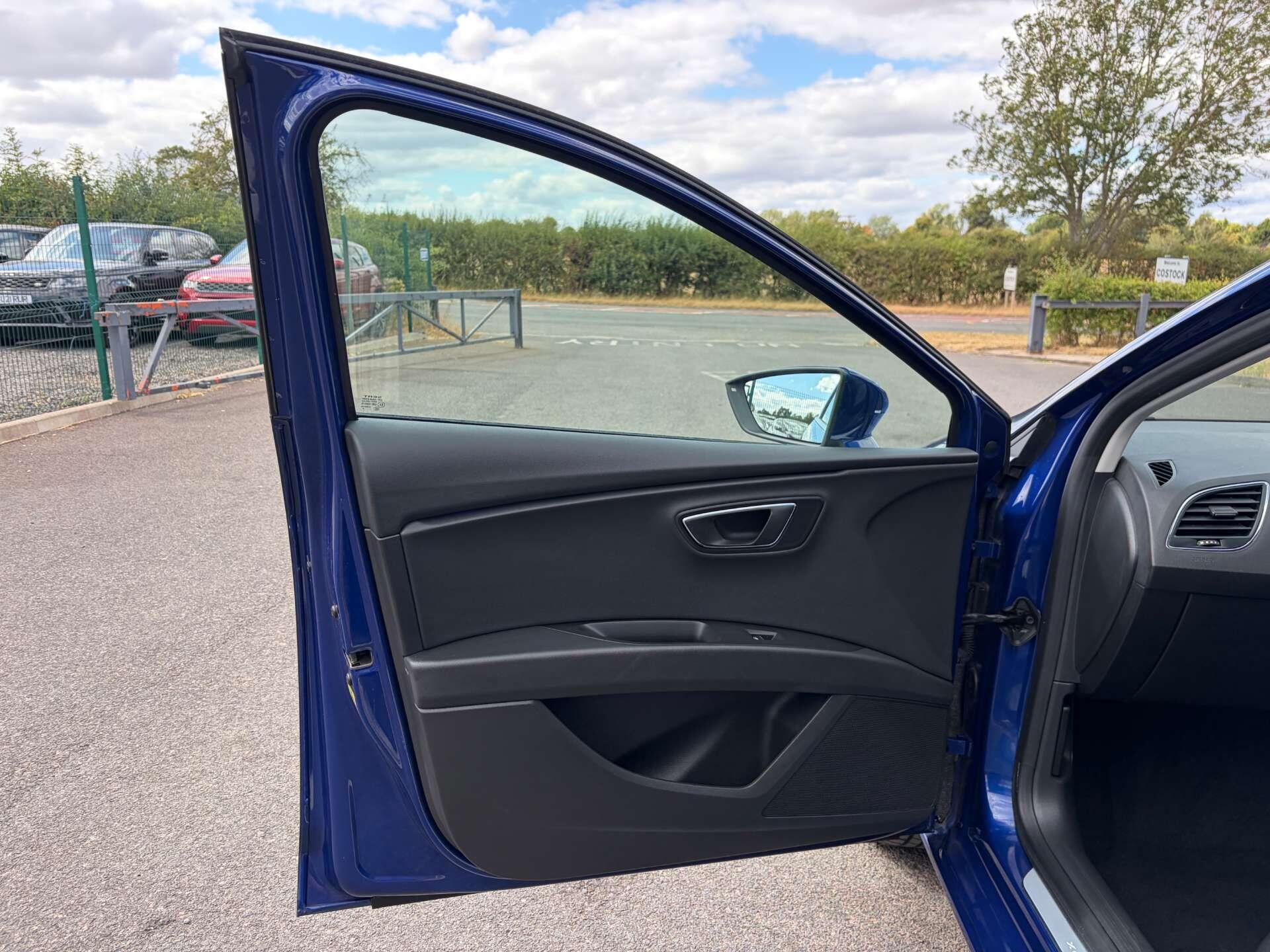 Seat Leon Leon view 14