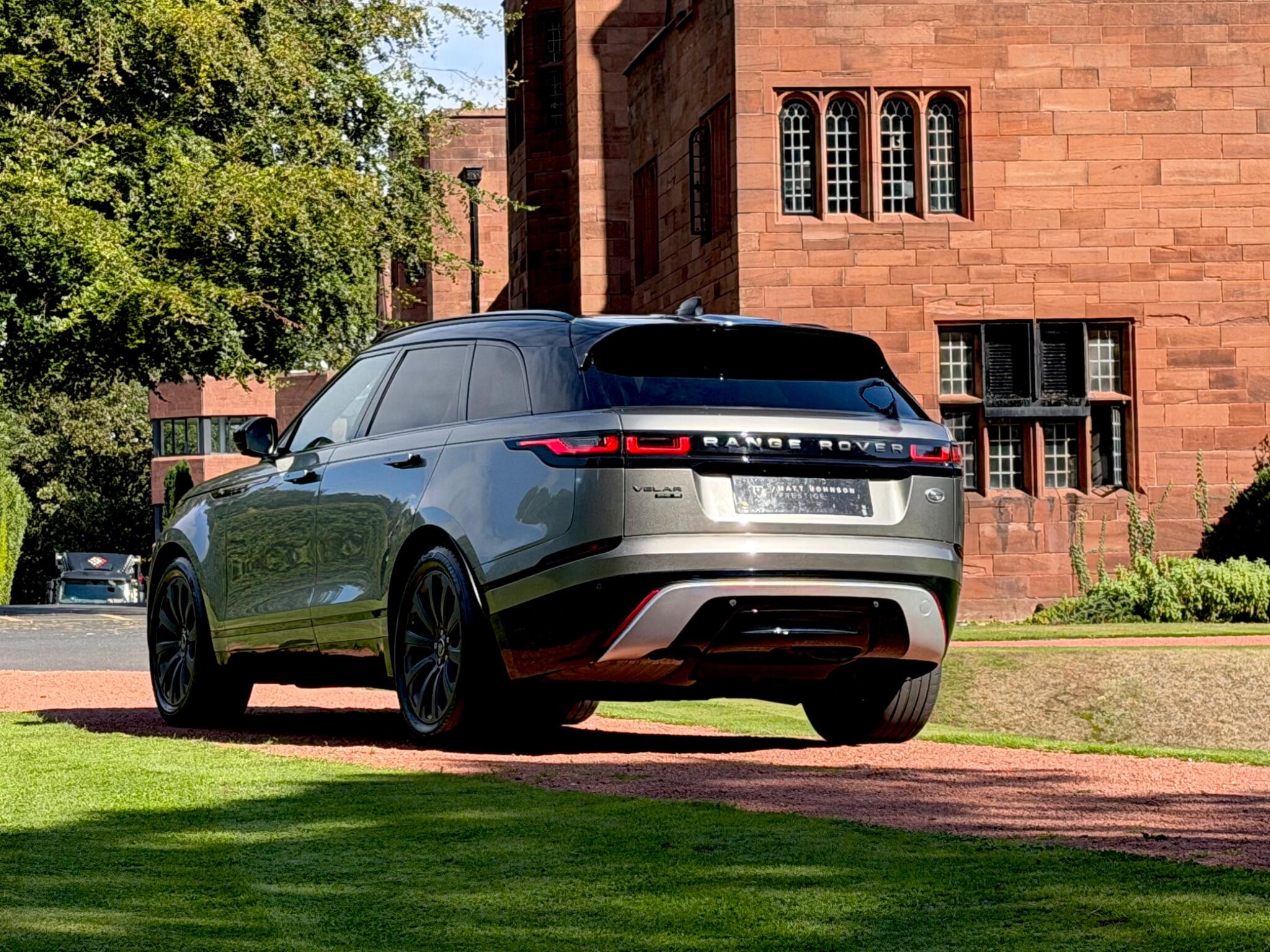 Land Rover Range Rover Velar view 14