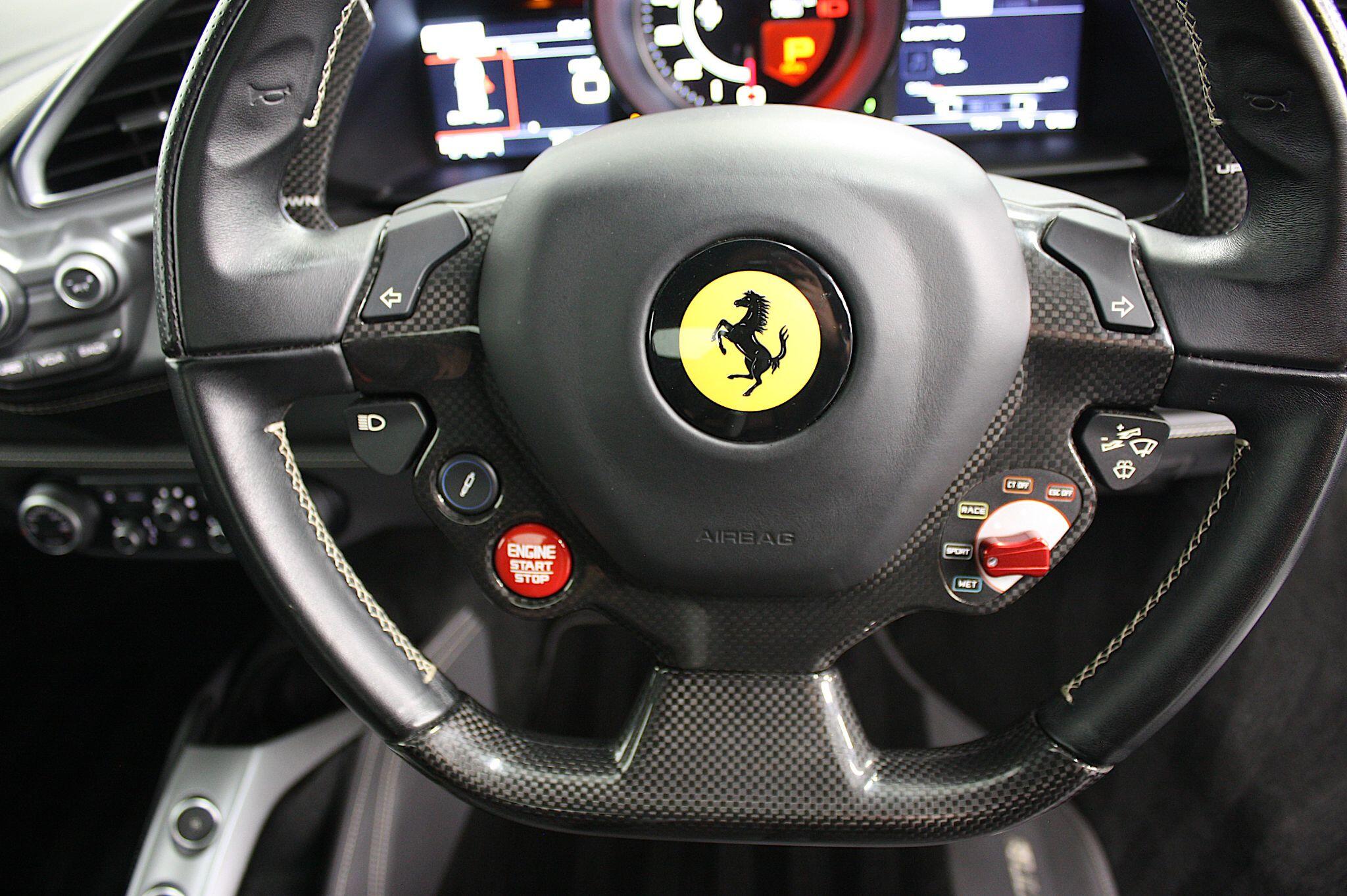 Ferrari 488 view 25
