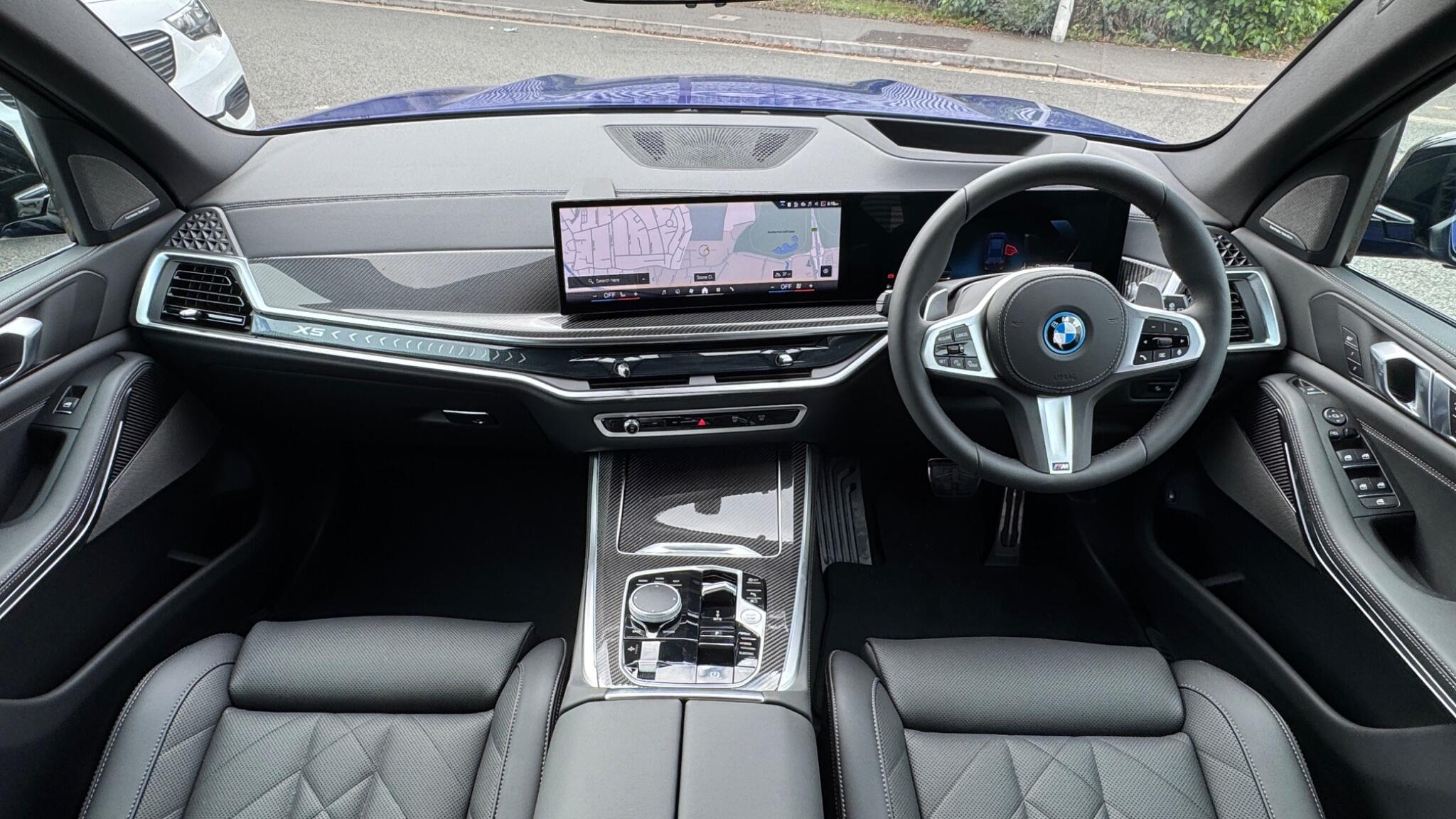 BMW X5 view 11
