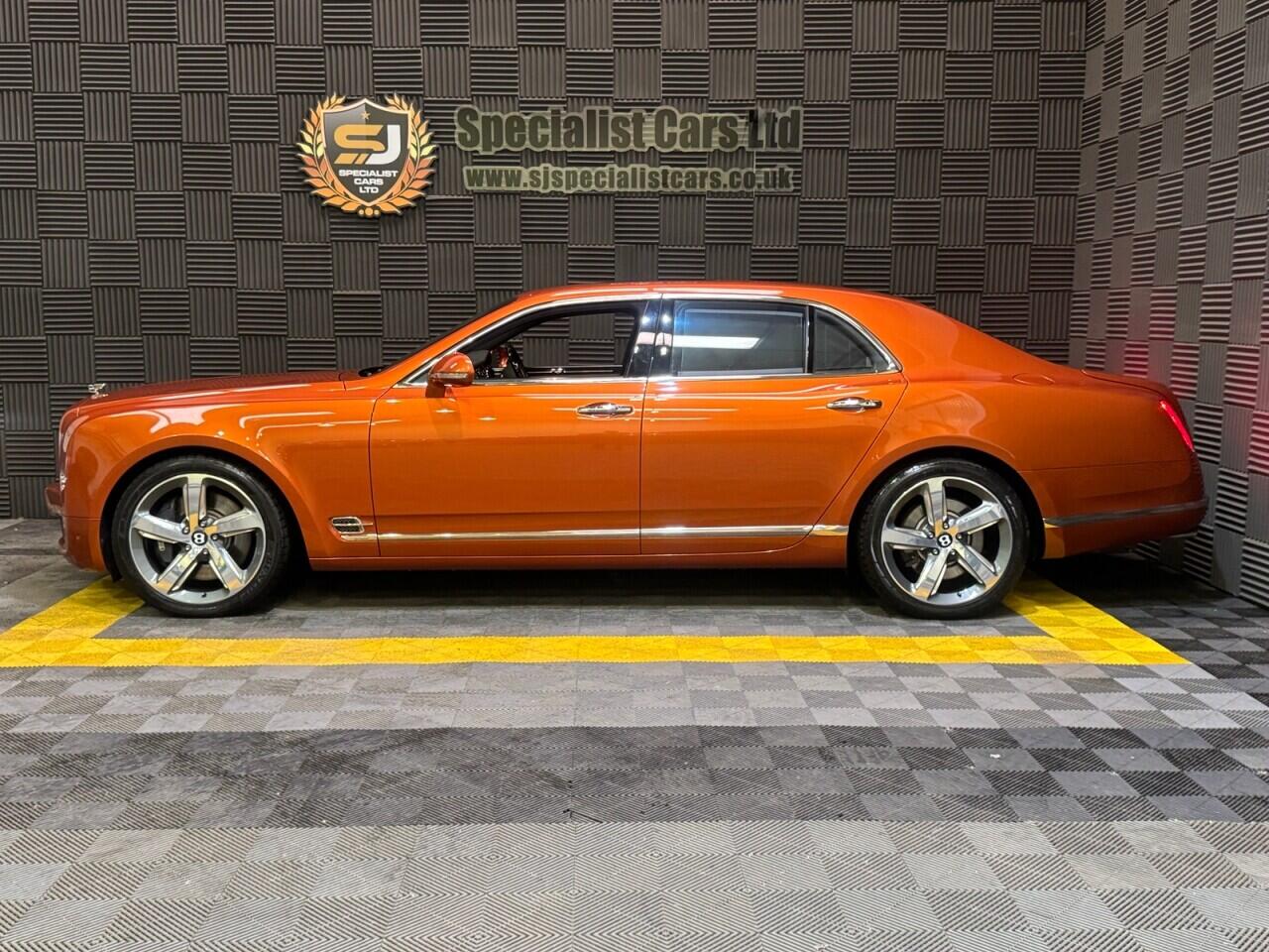 Bentley Mulsanne view 3