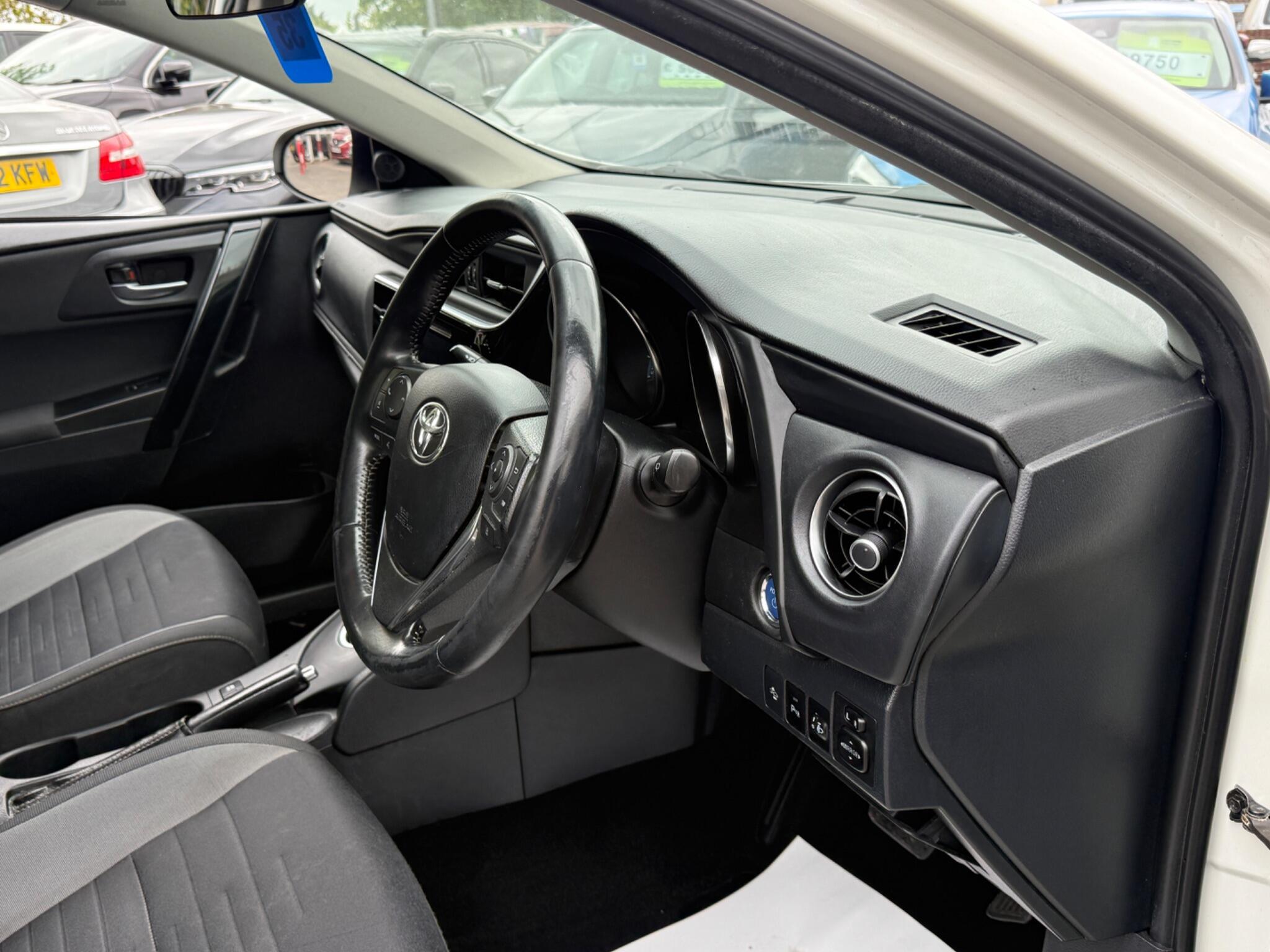 Toyota Auris - Image 34