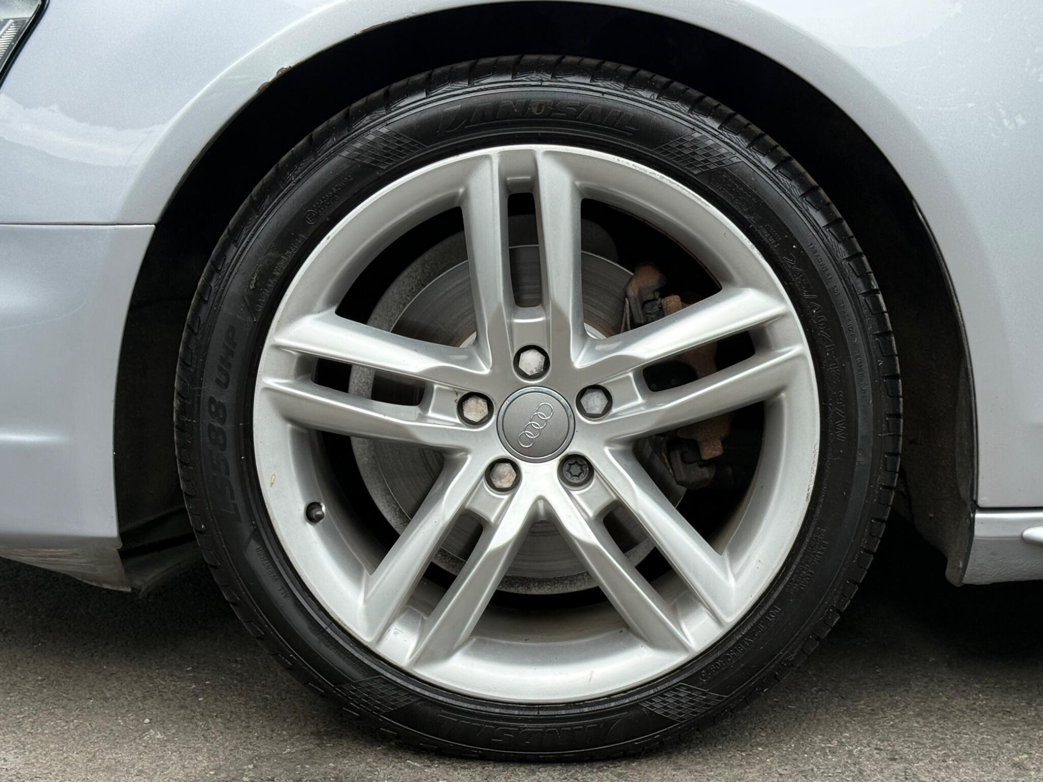 Audi A4 view 33