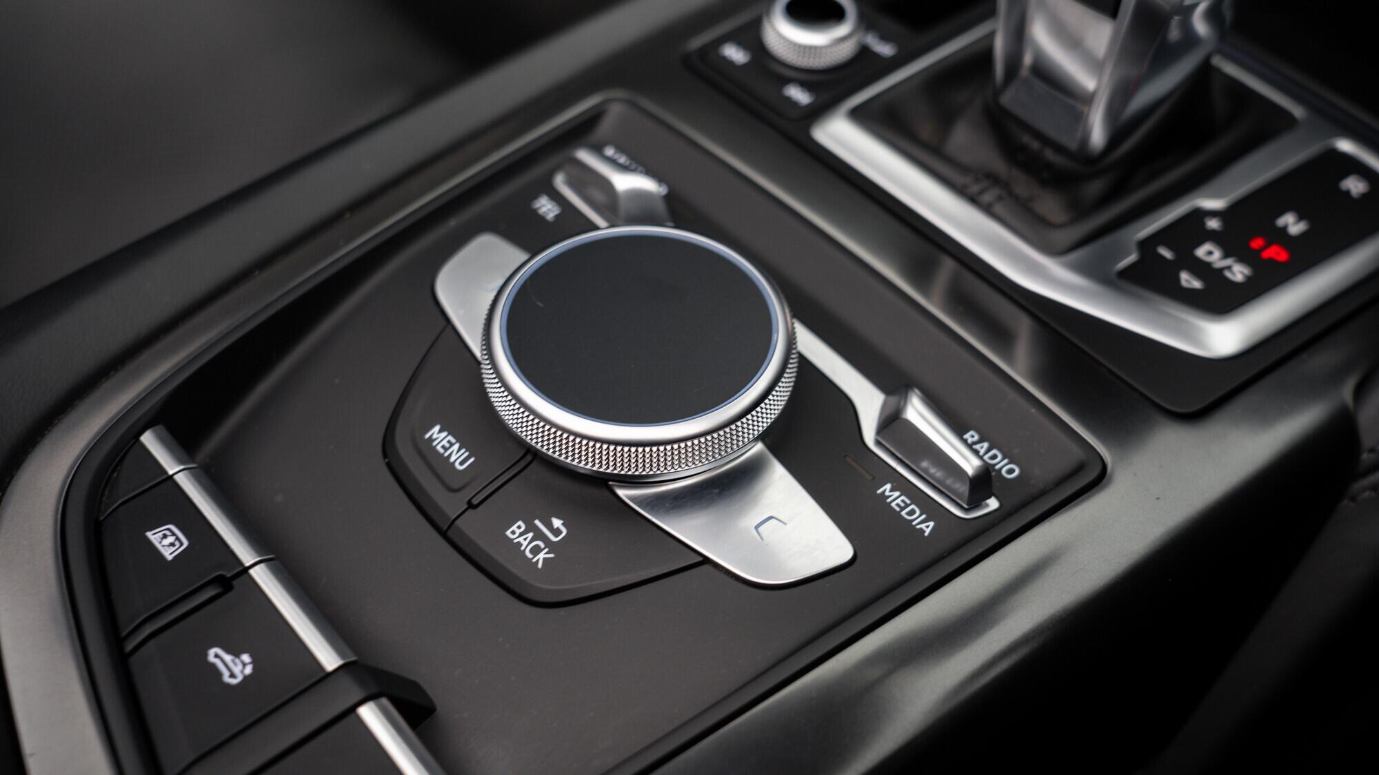 Audi R8 view 28