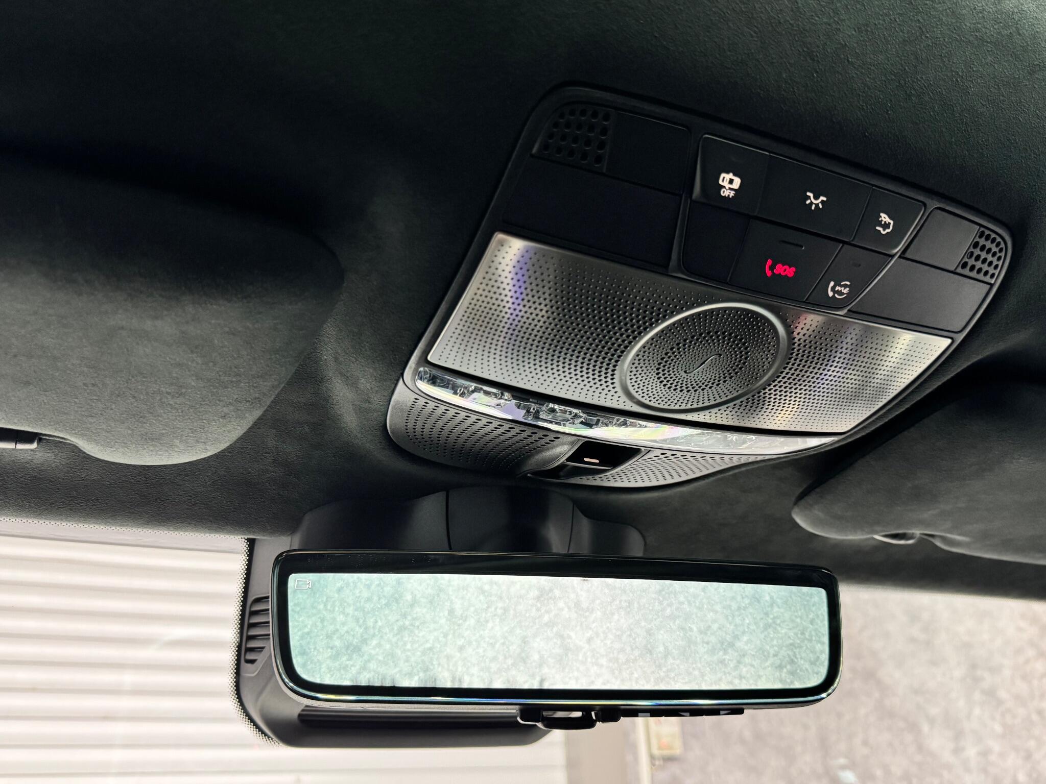 Mercedes-Benz G-Class view 25