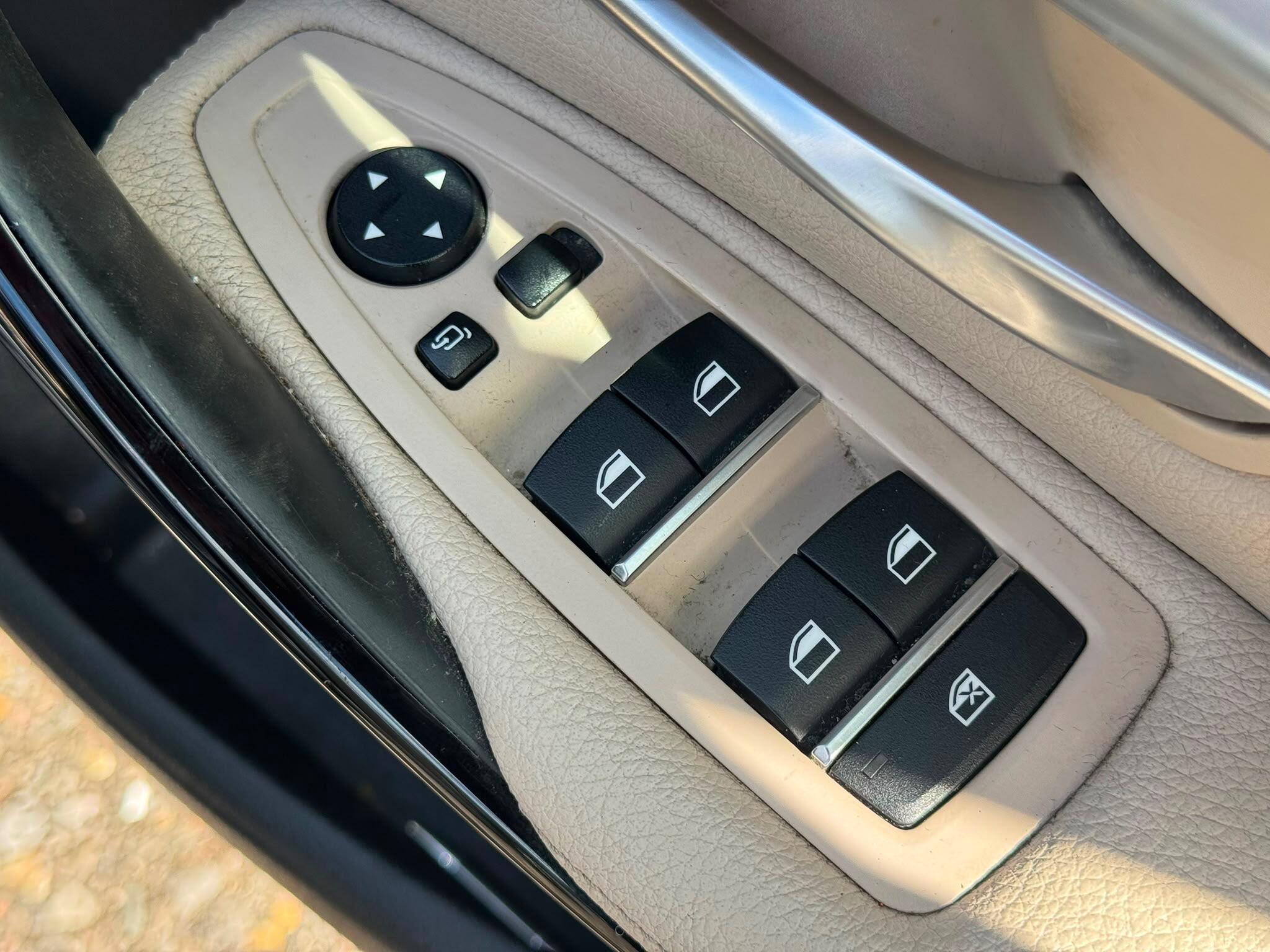 BMW 3 Series view 36