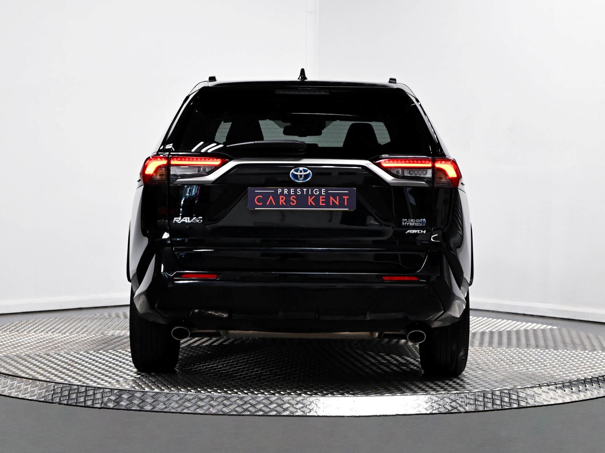 Toyota Rav4 view 6