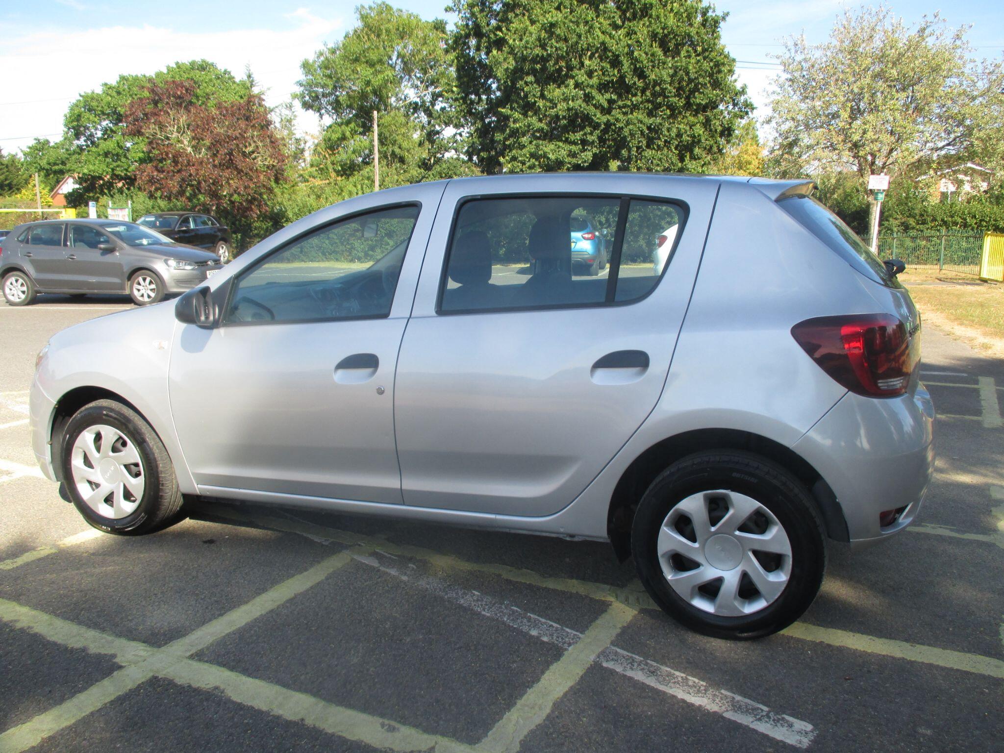 Dacia Sandero view 15