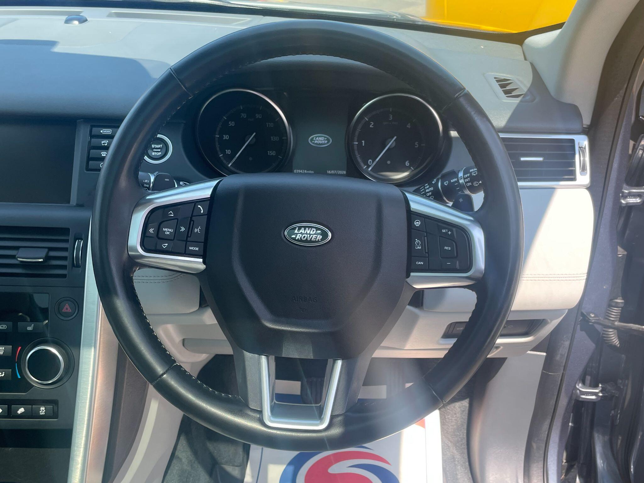 Land Rover Discovery Sport view 29