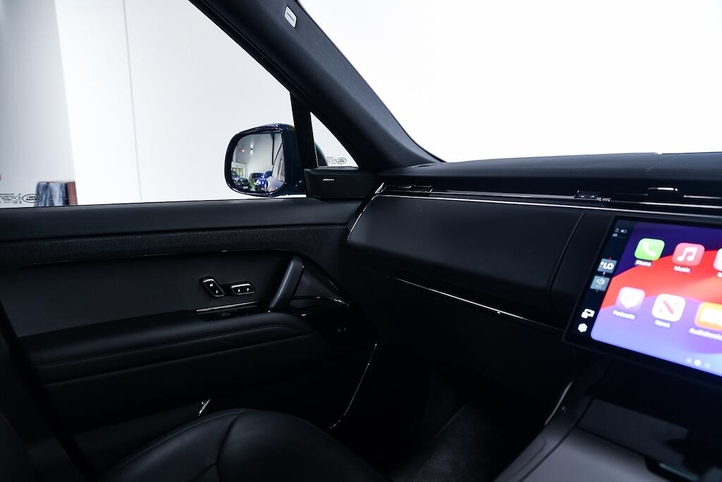 Land Rover Range Rover Sport view 17