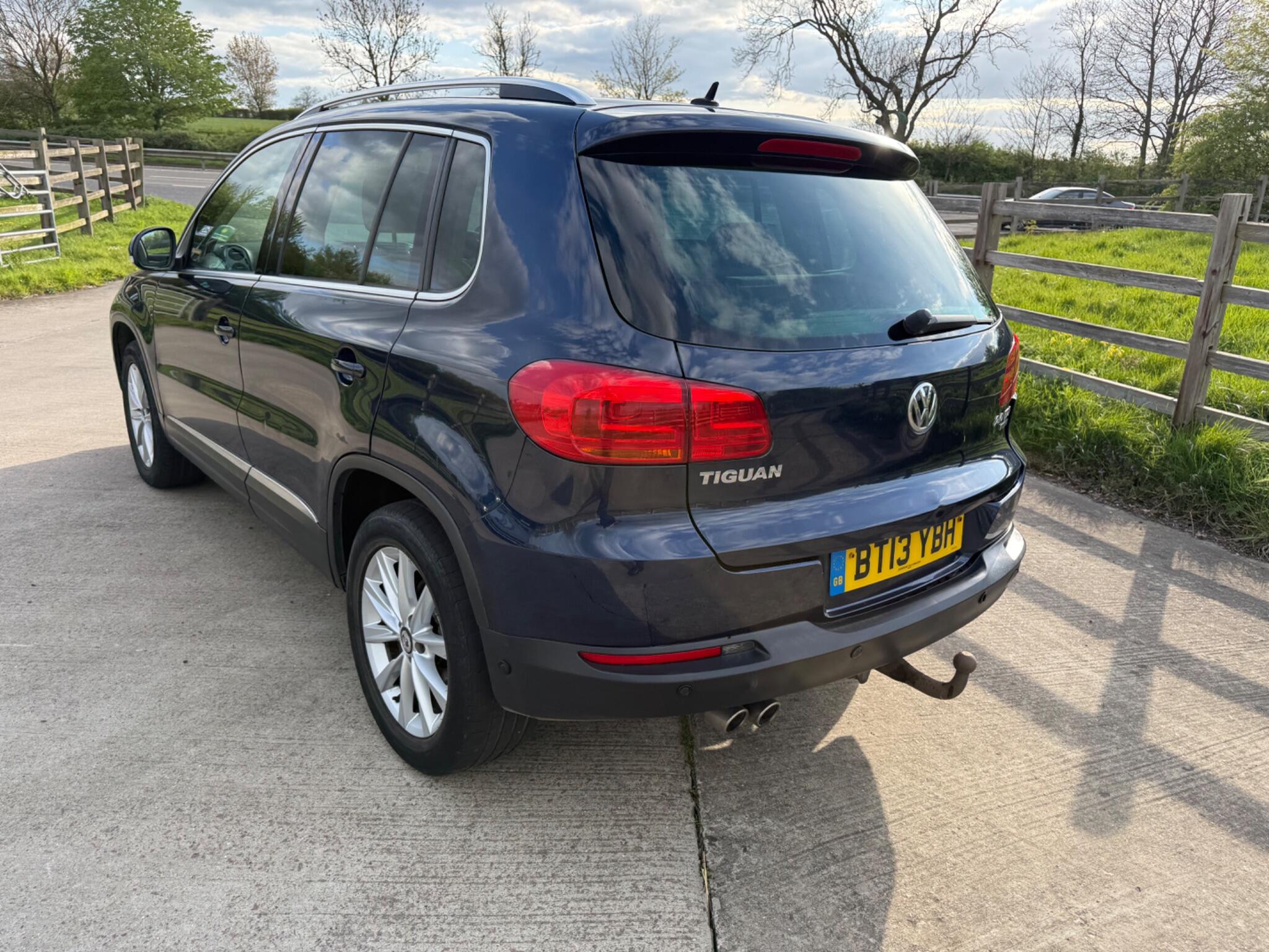 Volkswagen Tiguan 2.0 TDI BlueMotion Tech SE 4WD Euro 5 (s/s) 5dr — photo 15 of 100