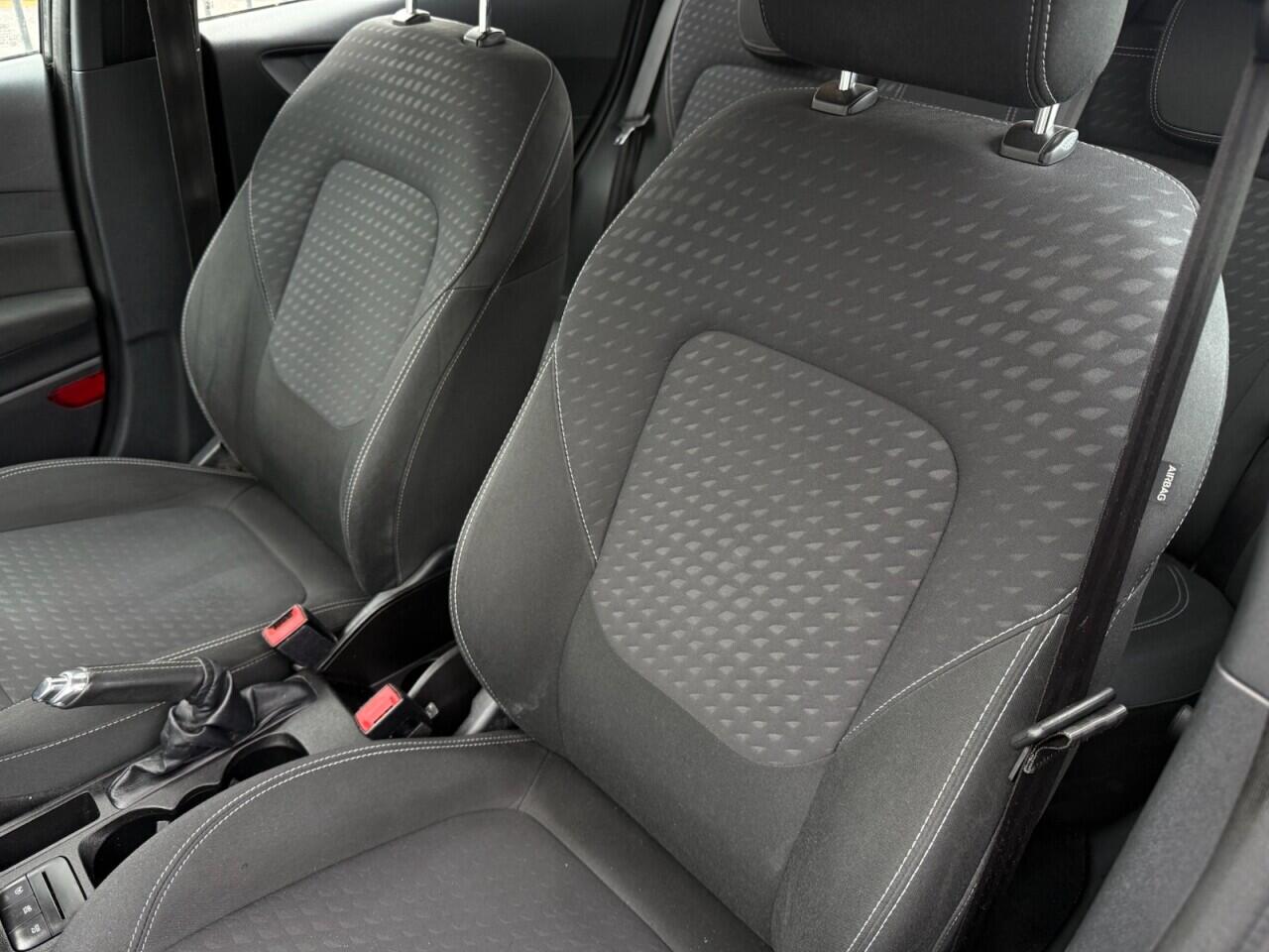 Ford Fiesta view 13