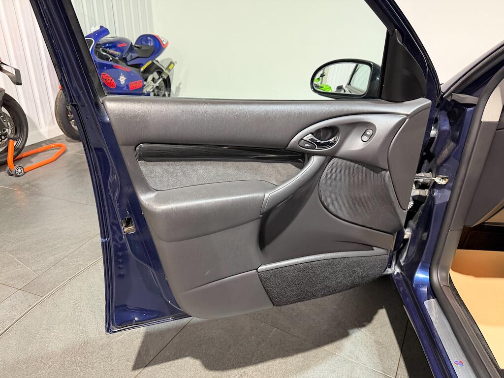 Ford Focus view 20