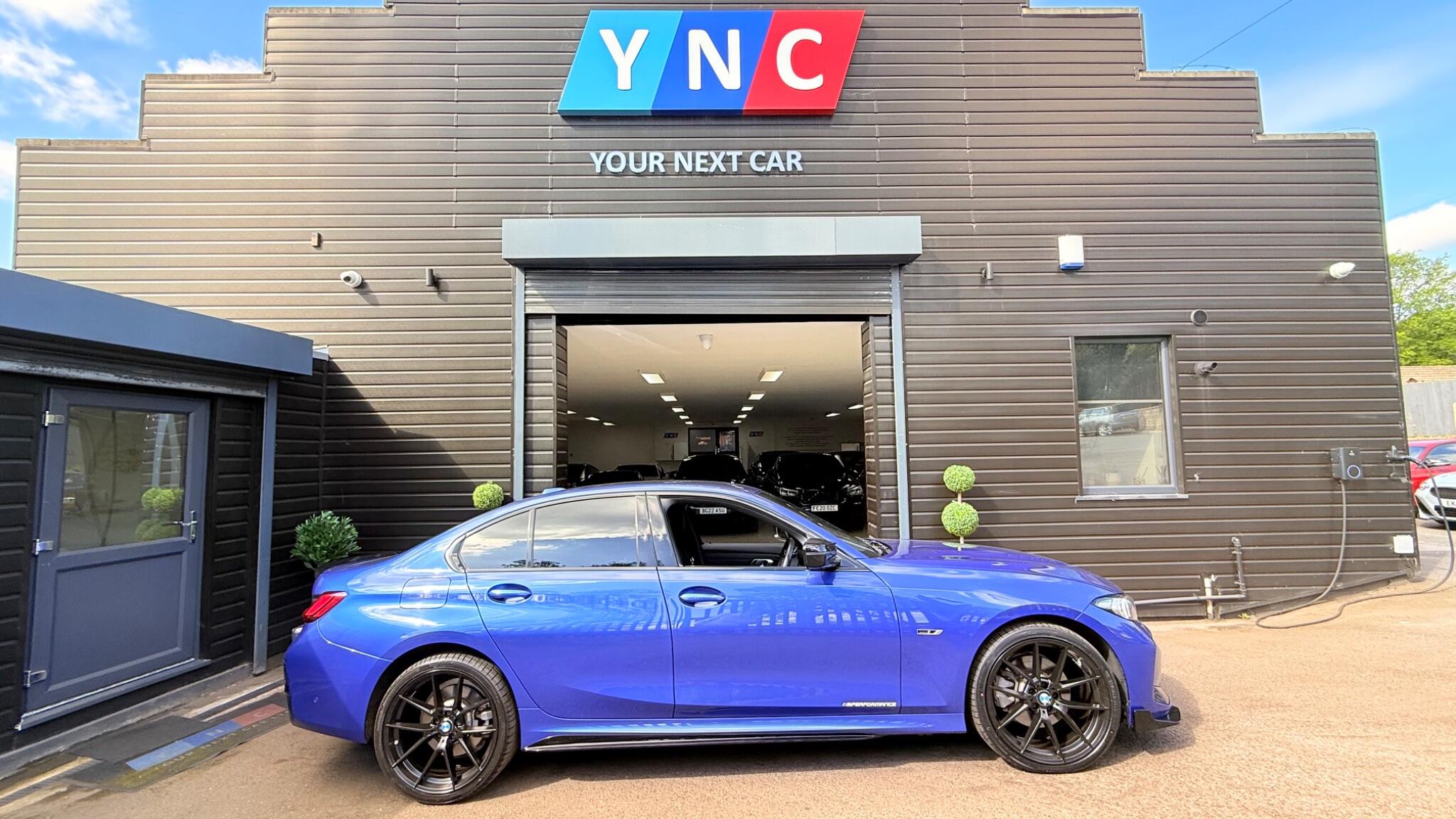 BMW 3 Series view 3