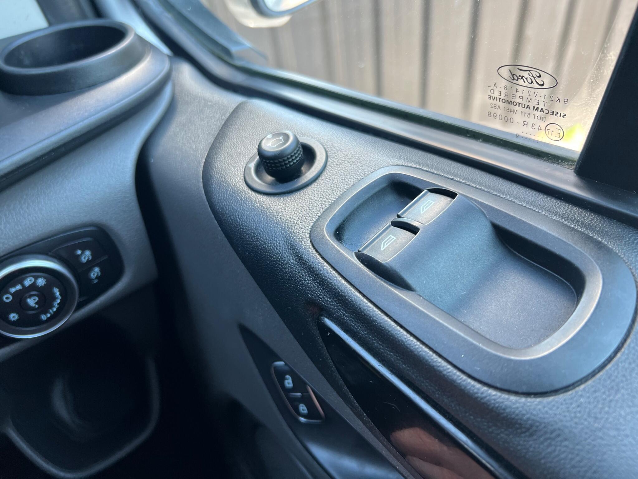Ford Transit Custom view 55