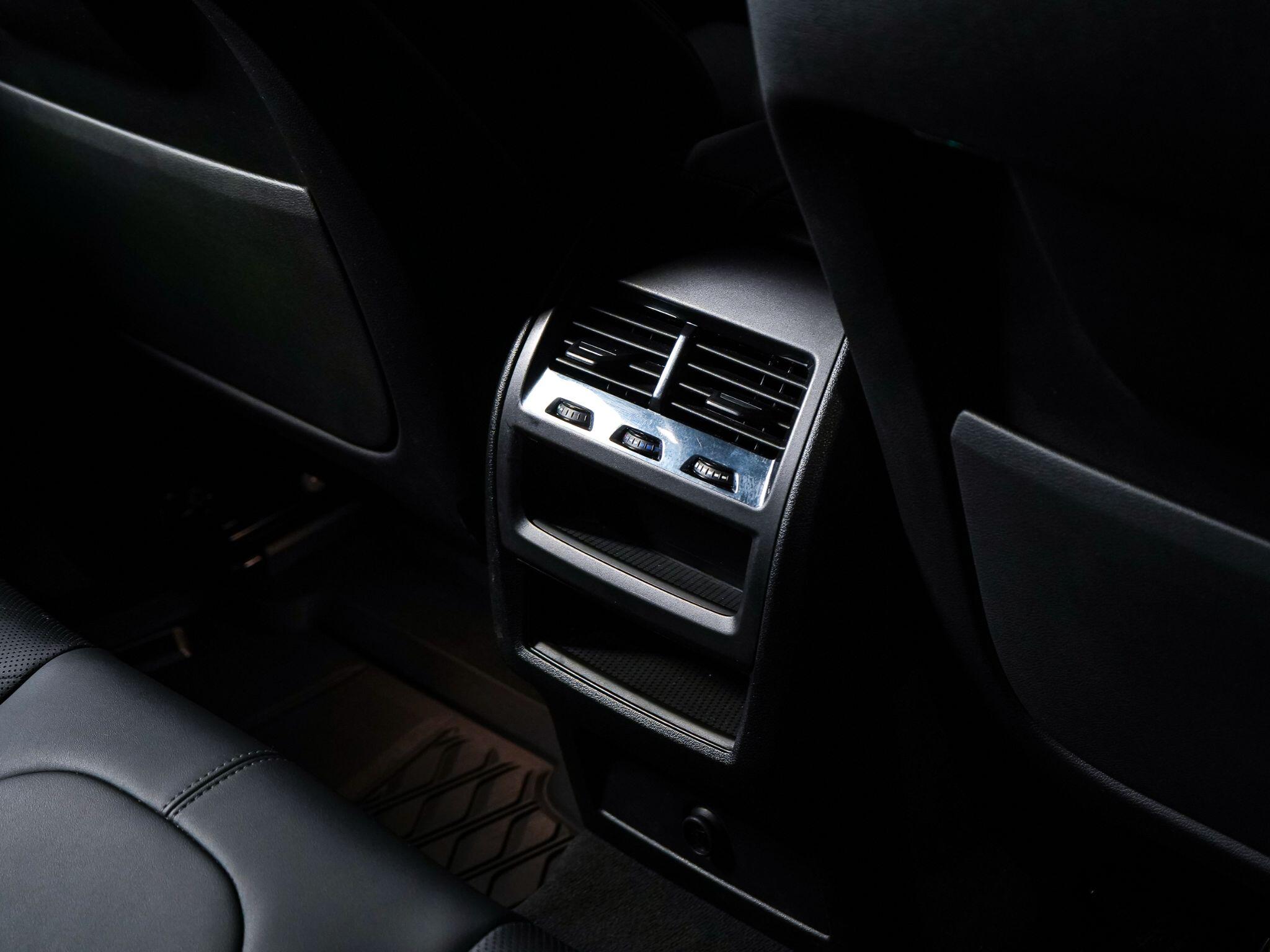 BMW X6 view 14
