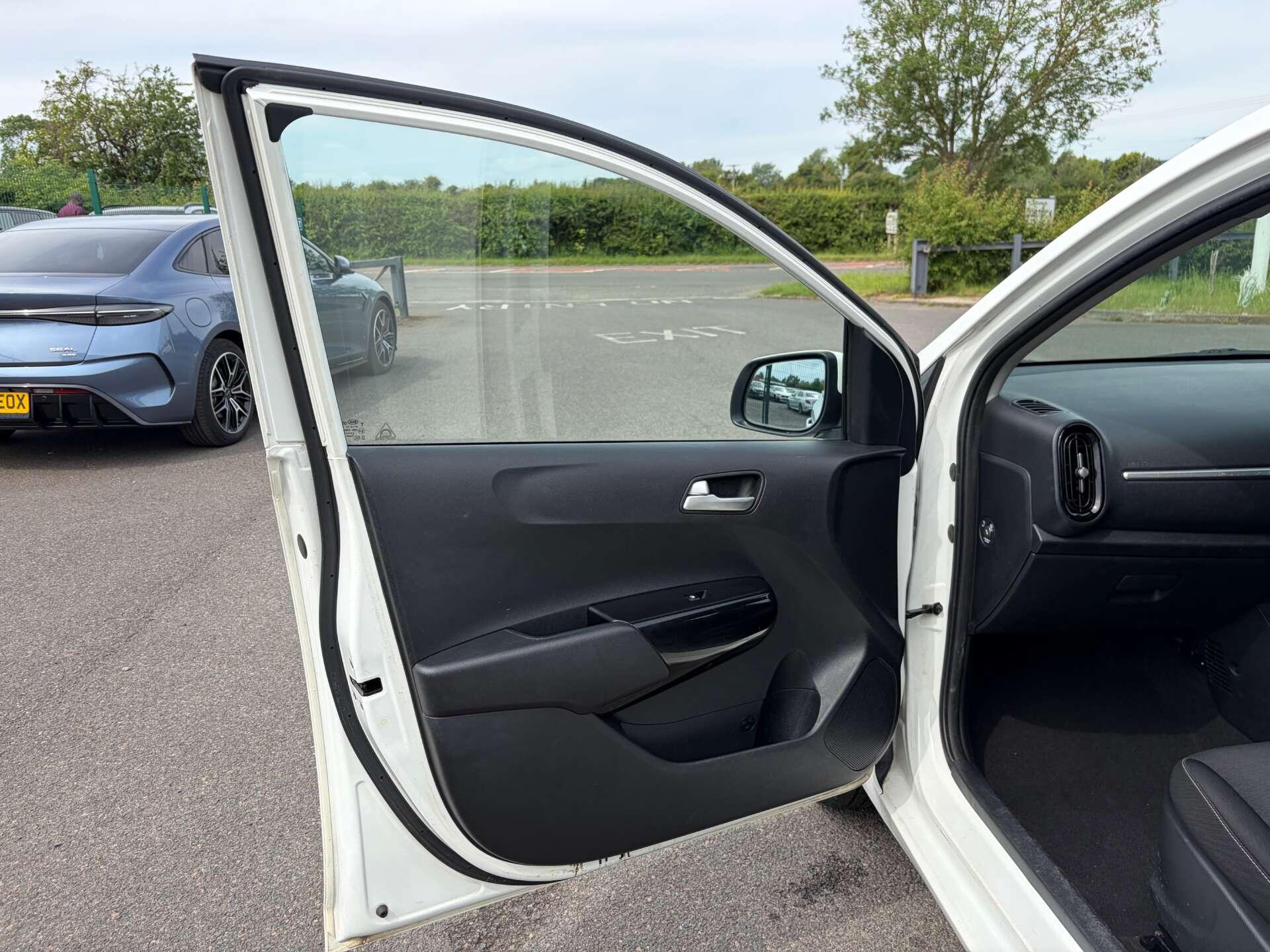 Kia Picanto view 14